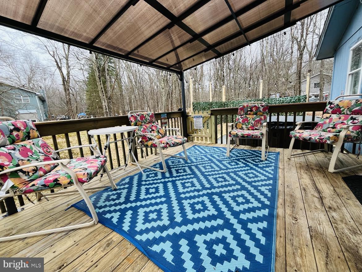 TOWAMENSING TRAILS - Residential