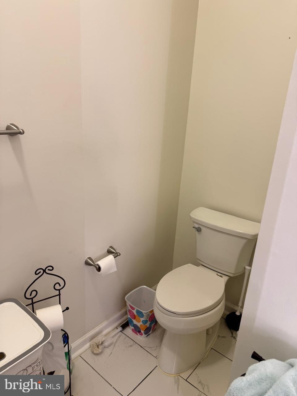 CAMERON GROVE CONDO IV> - Residential