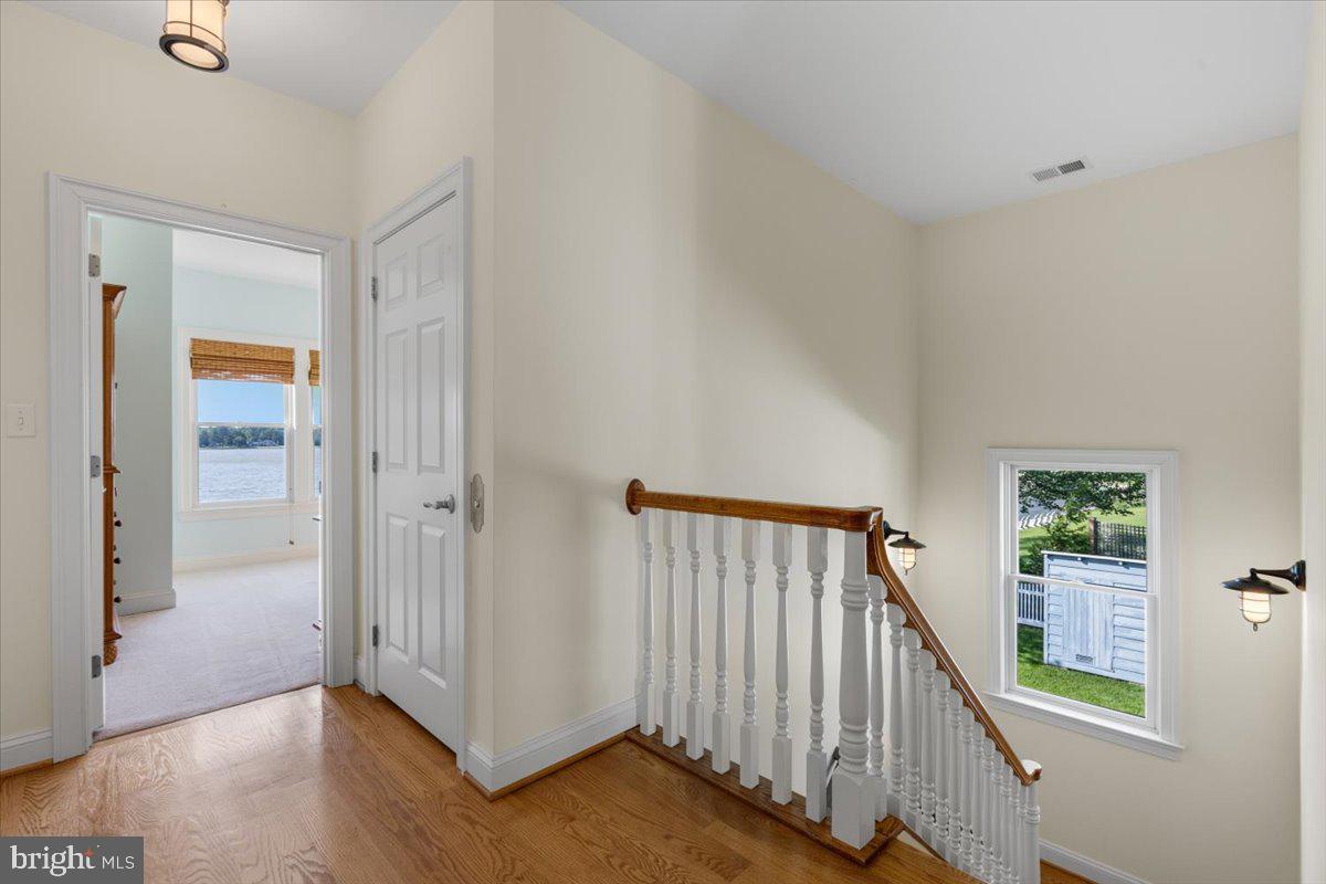 SHADY SIDE - Residential