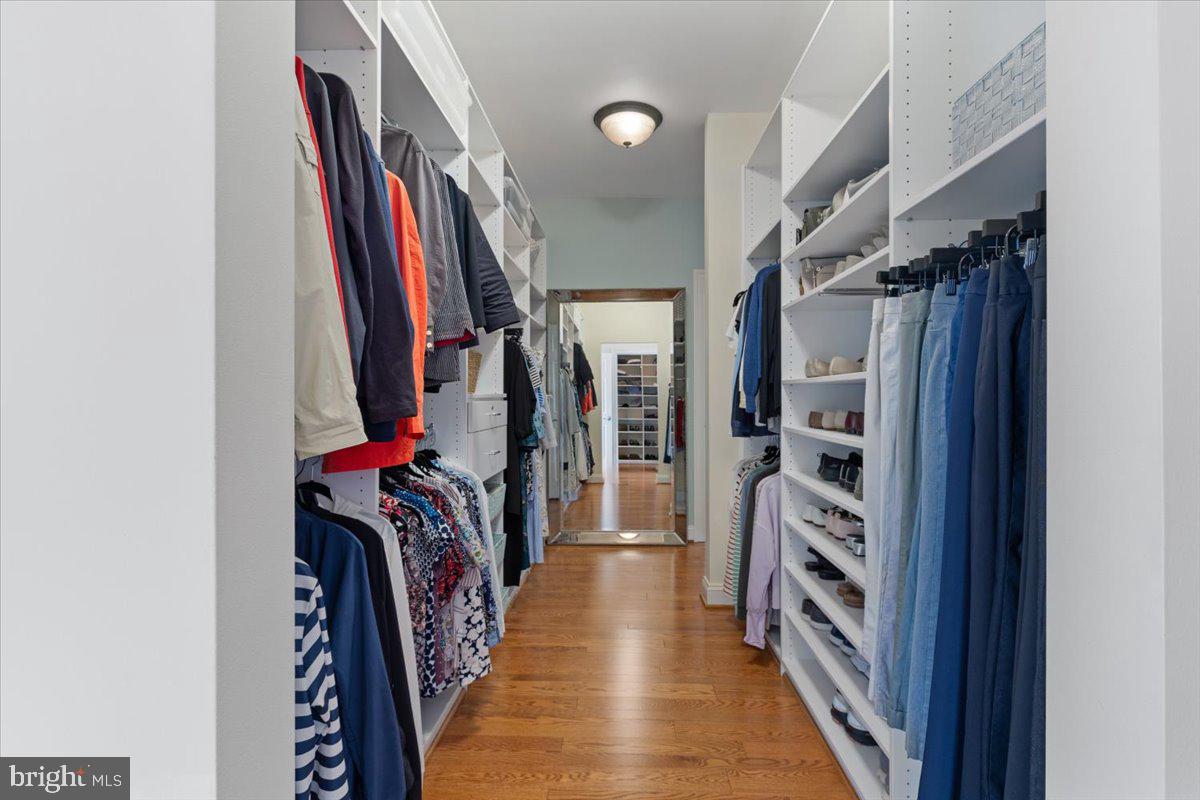 SHADY SIDE - Residential