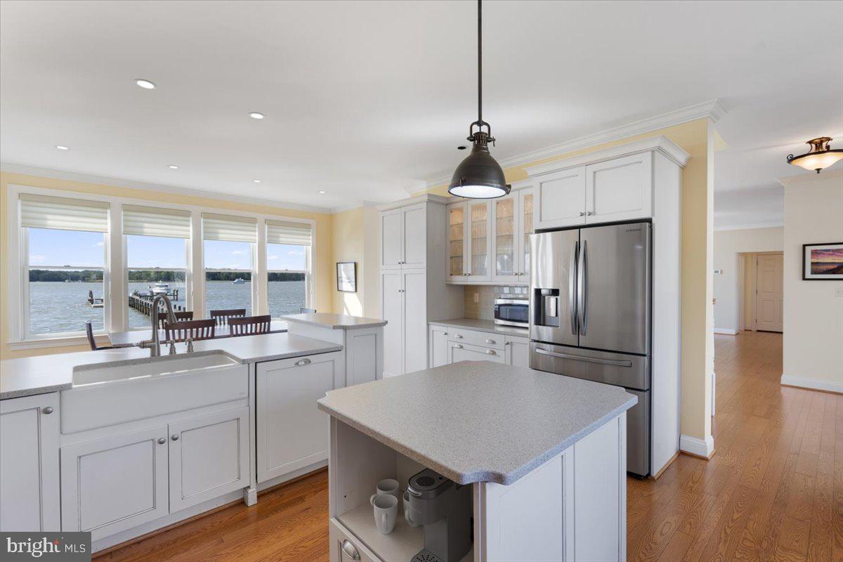 SHADY SIDE - Residential