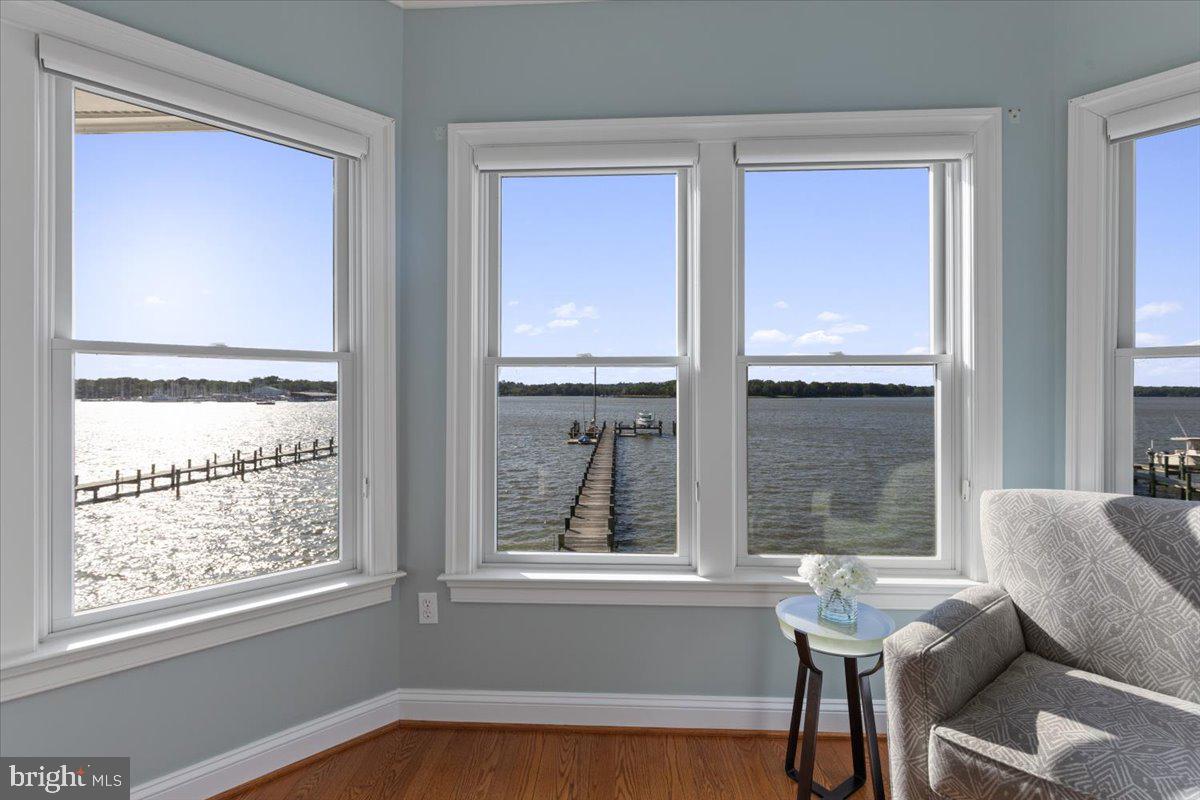 SHADY SIDE - Residential