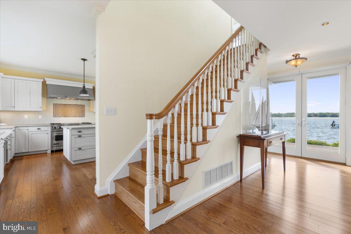 SHADY SIDE - Residential