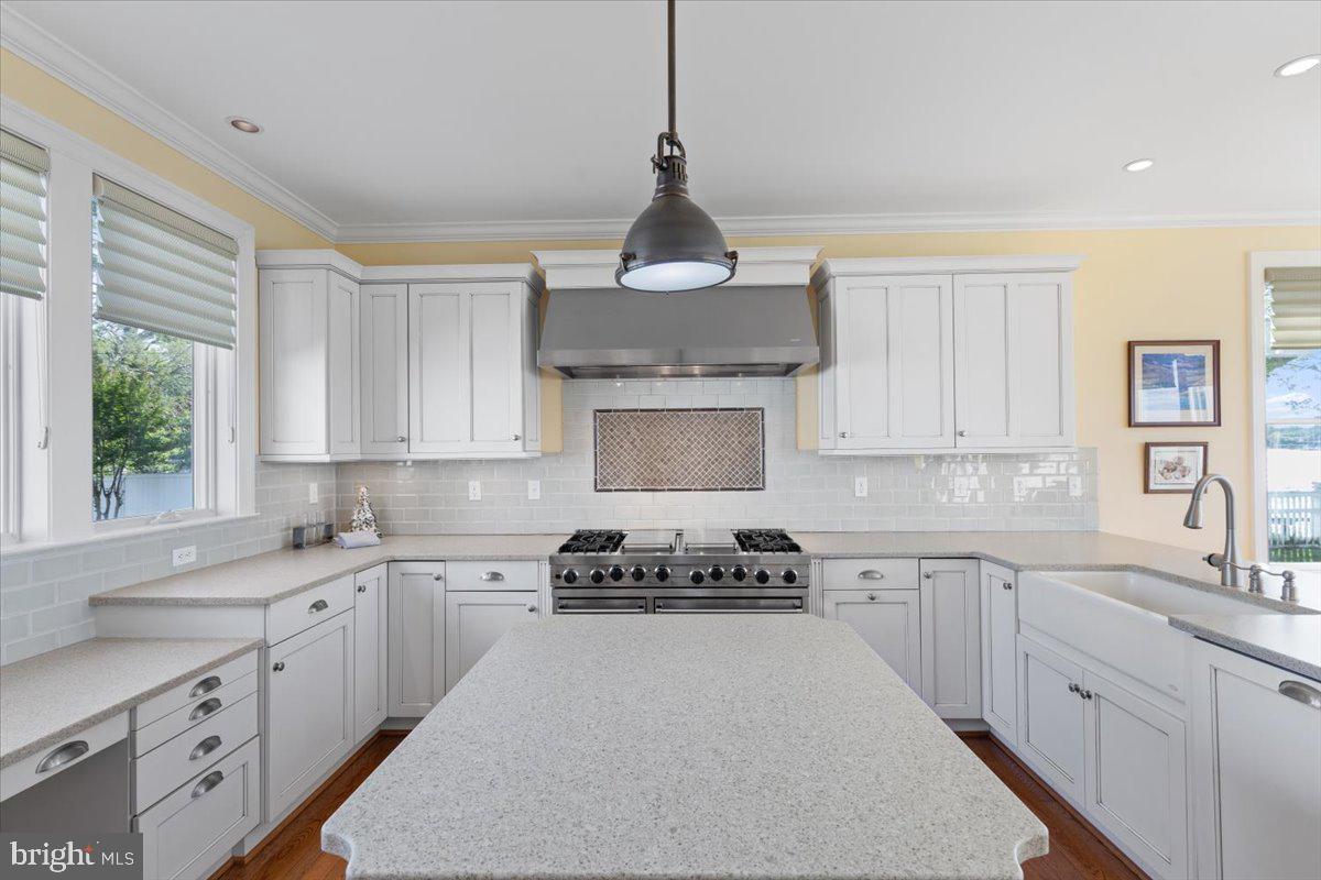 SHADY SIDE - Residential