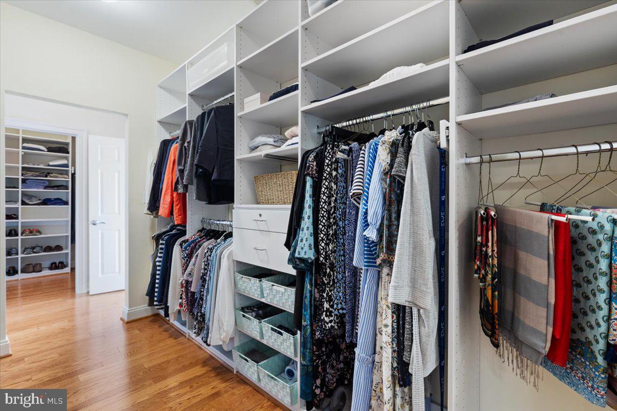 SHADY SIDE - Residential