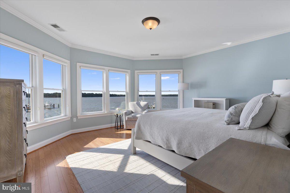 SHADY SIDE - Residential