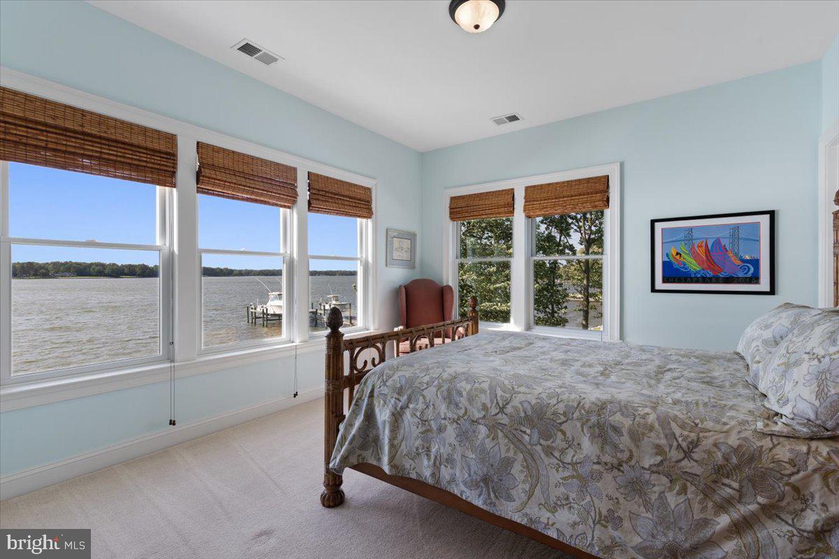 SHADY SIDE - Residential