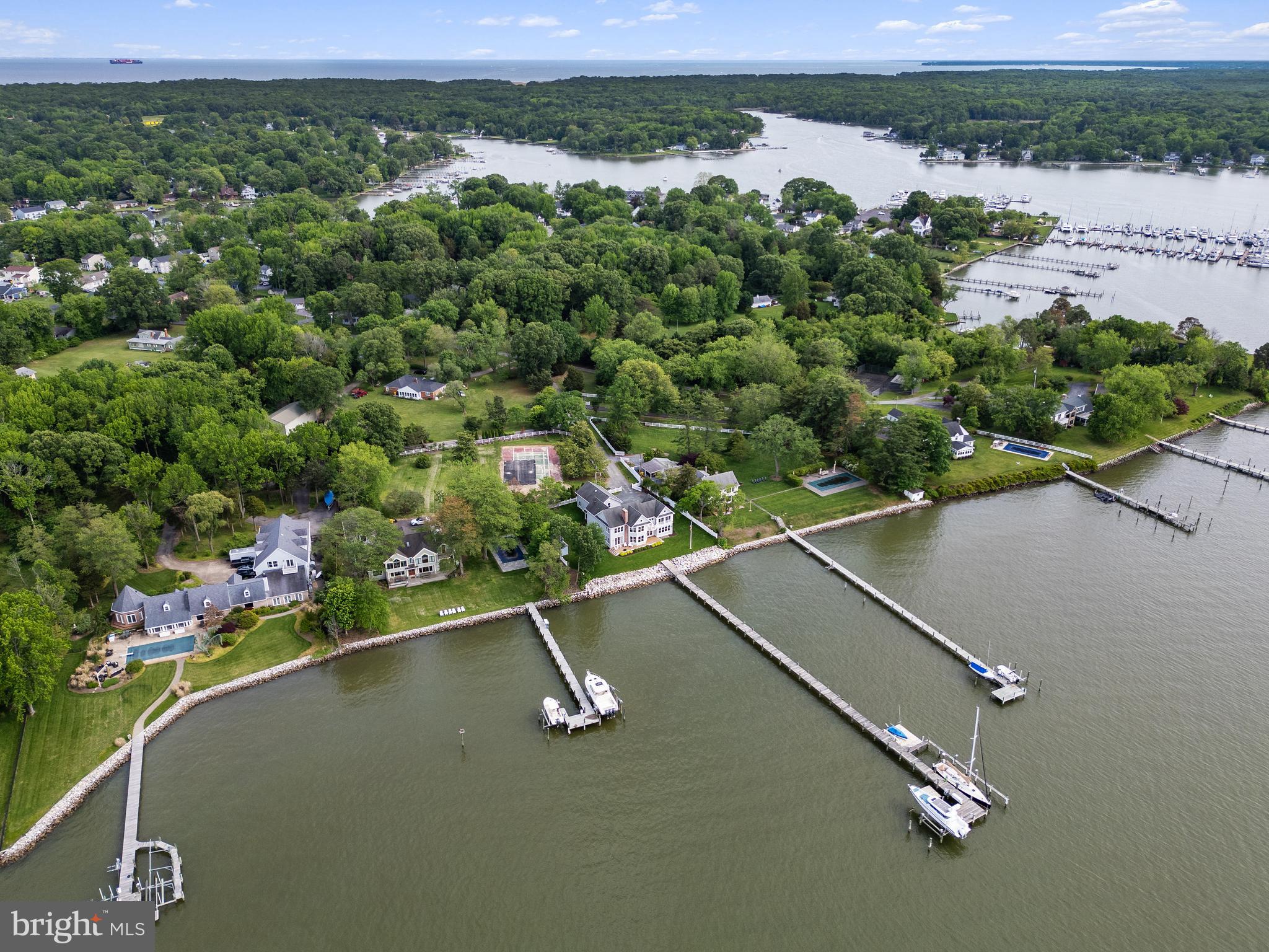 SHADY SIDE - Residential