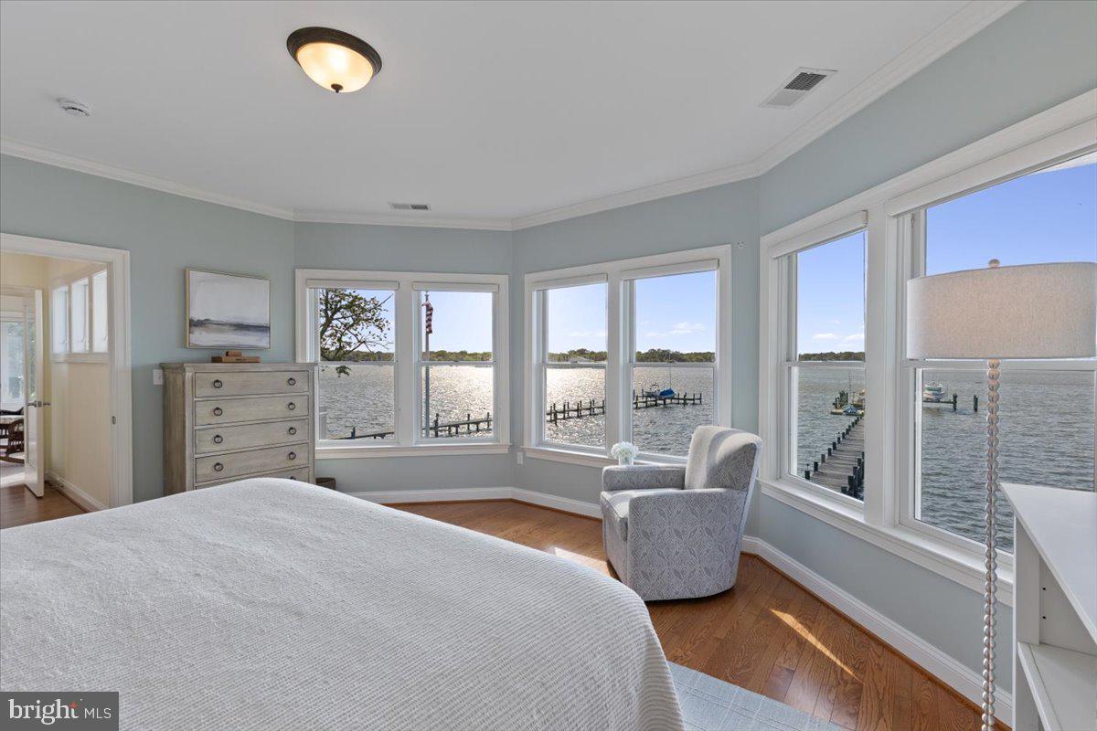 SHADY SIDE - Residential