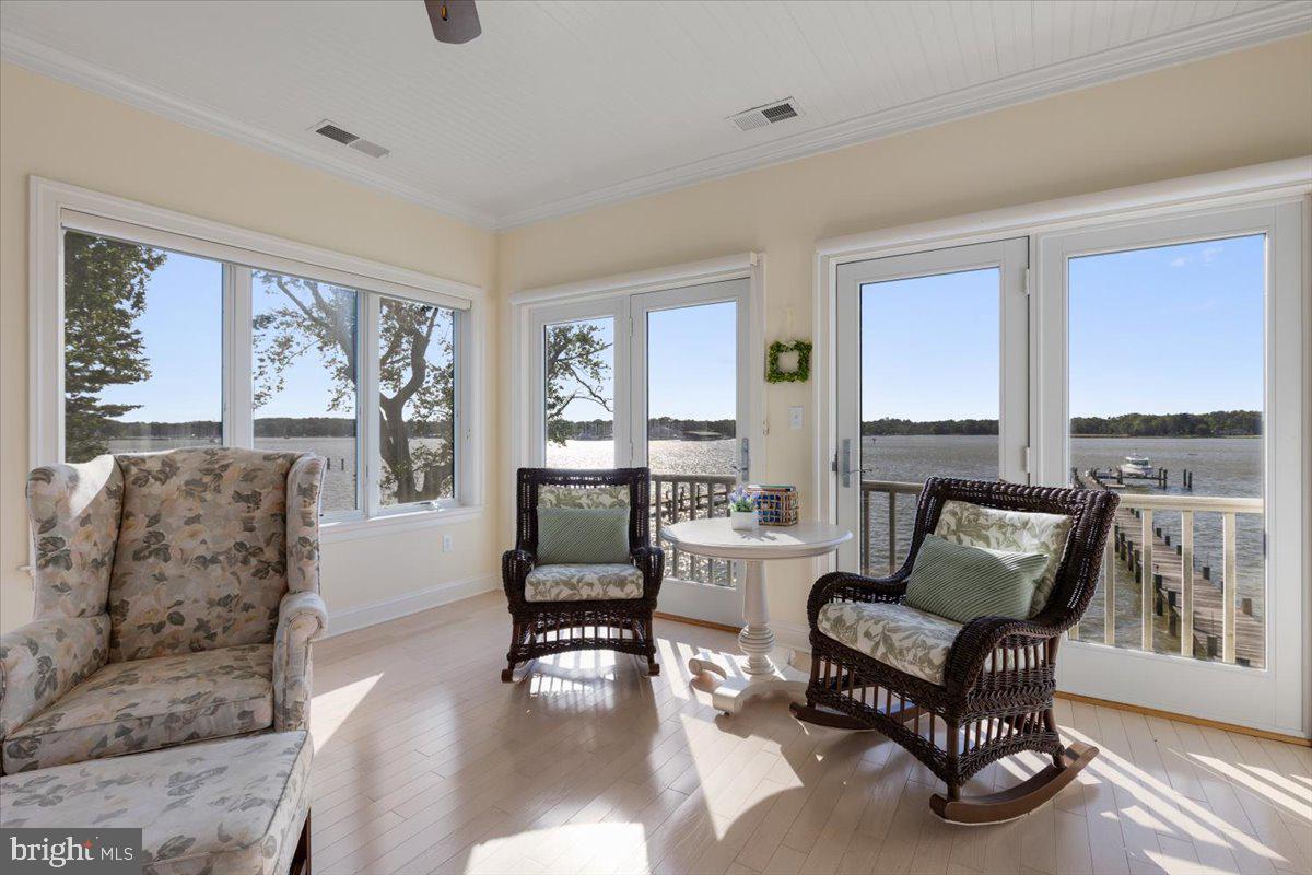 SHADY SIDE - Residential