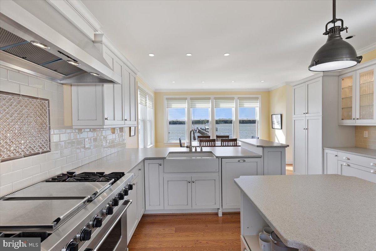 SHADY SIDE - Residential