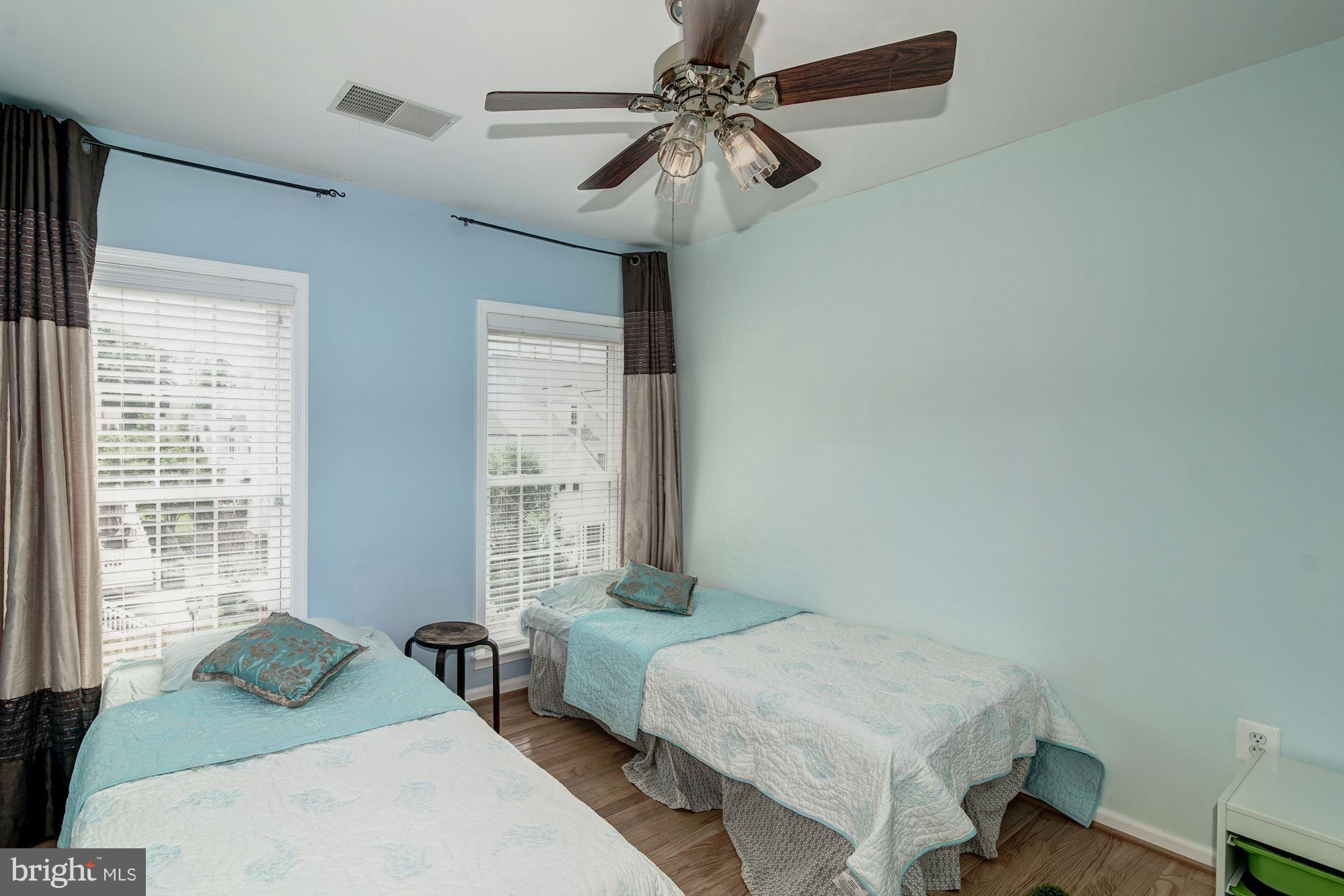 WILLOW OAKS - Residential Lease