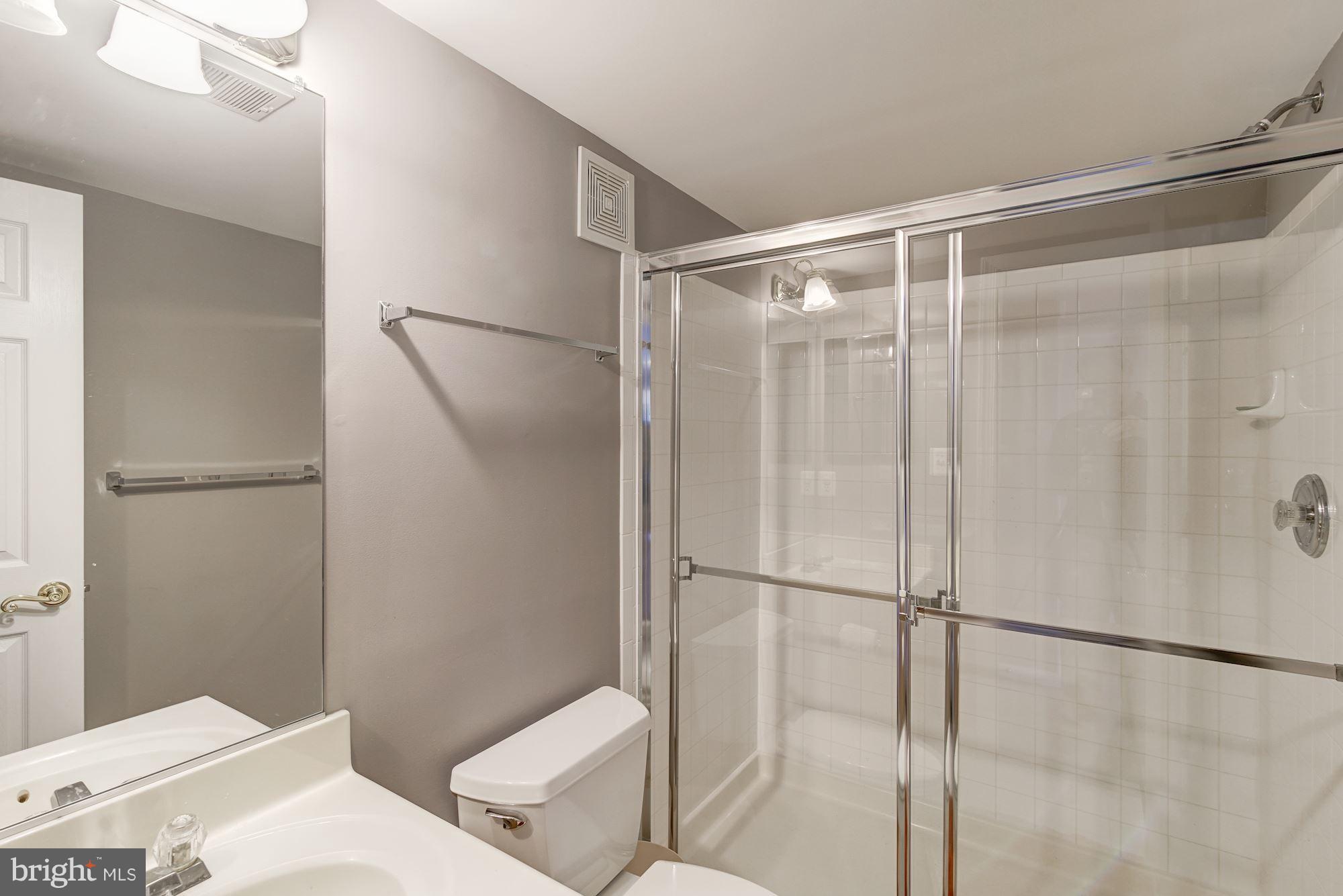 WILLOW OAKS - Residential Lease