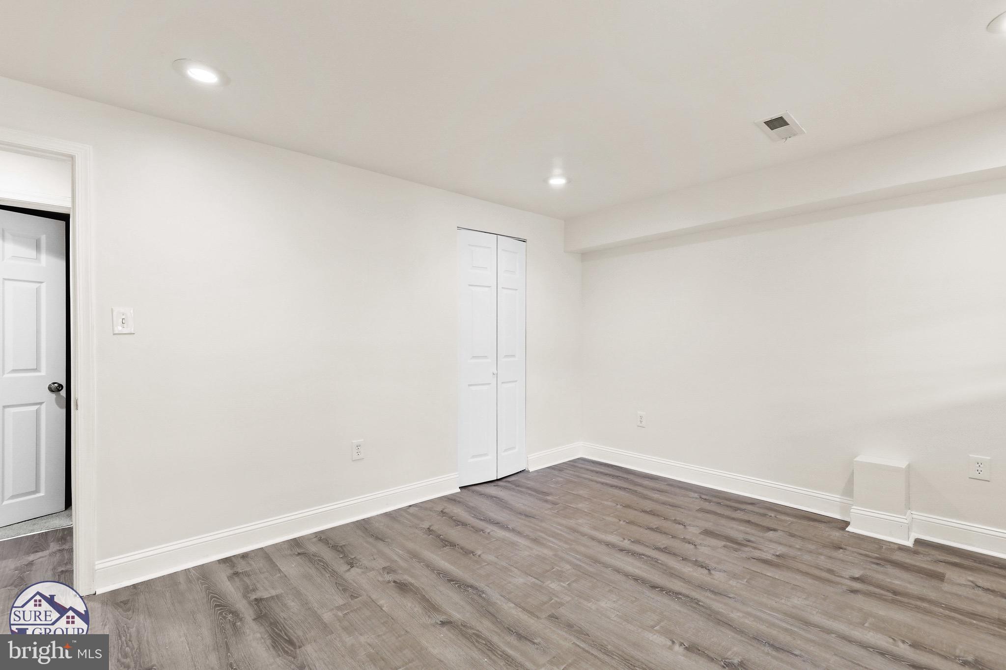 PARKSIDE - Residential Lease