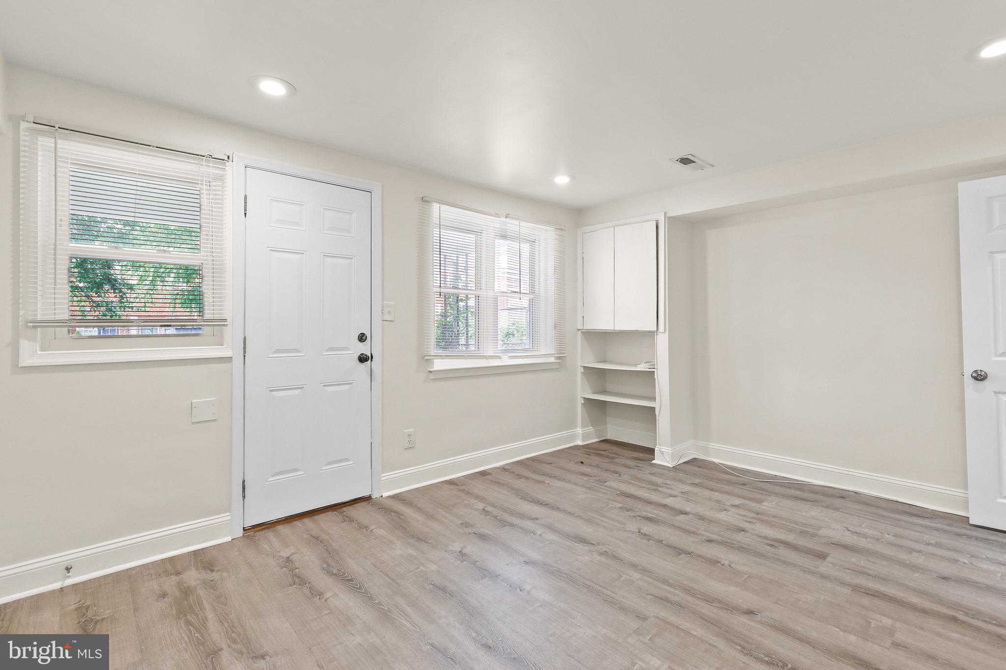 PARKSIDE - Residential Lease