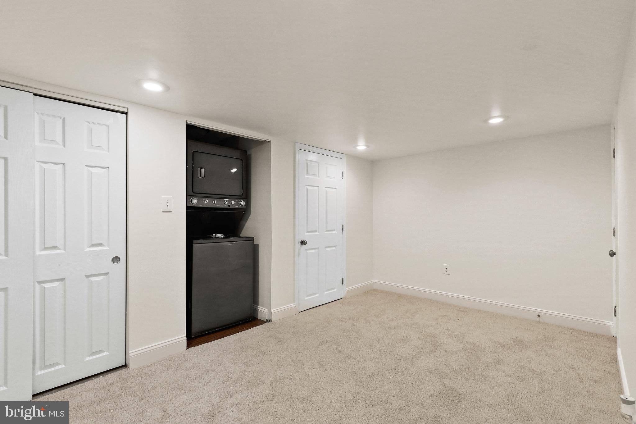 PARKSIDE - Residential Lease