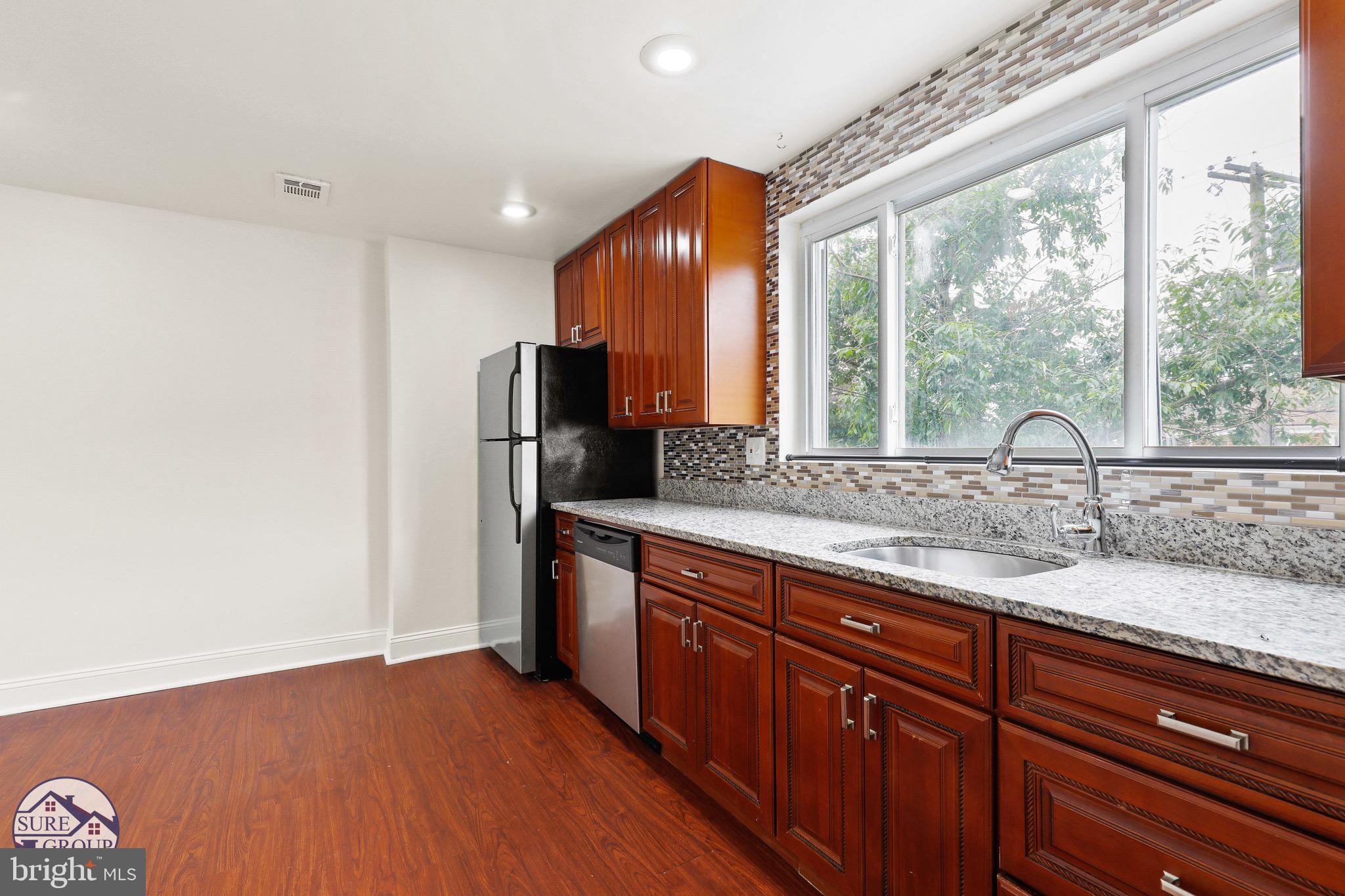 PARKSIDE - Residential Lease