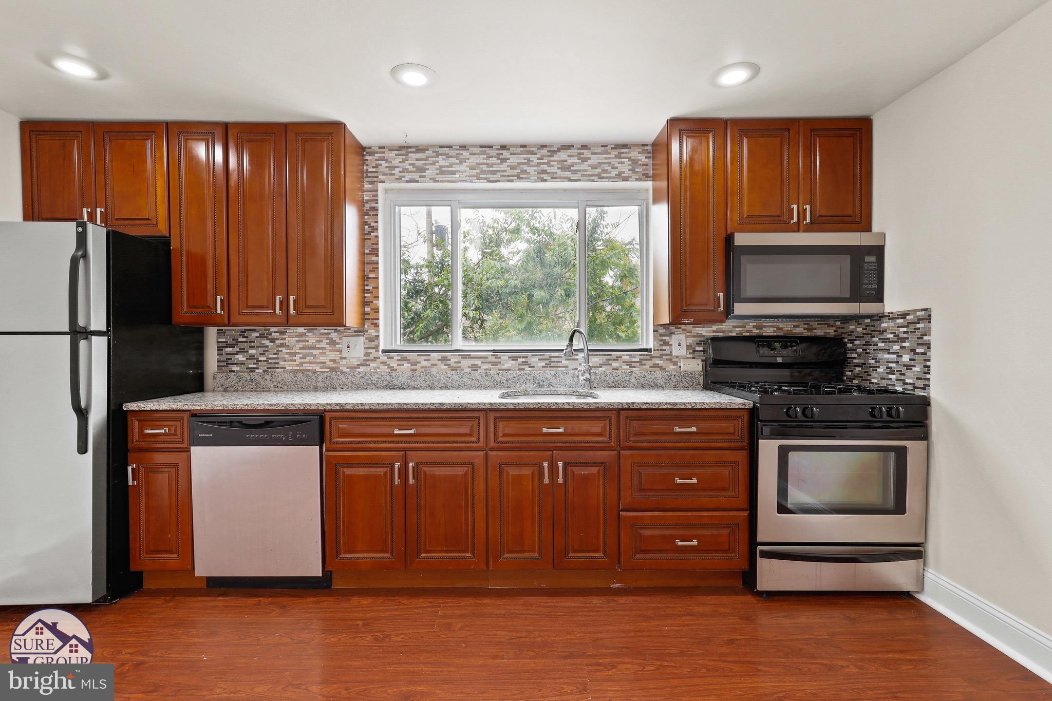 PARKSIDE - Residential Lease