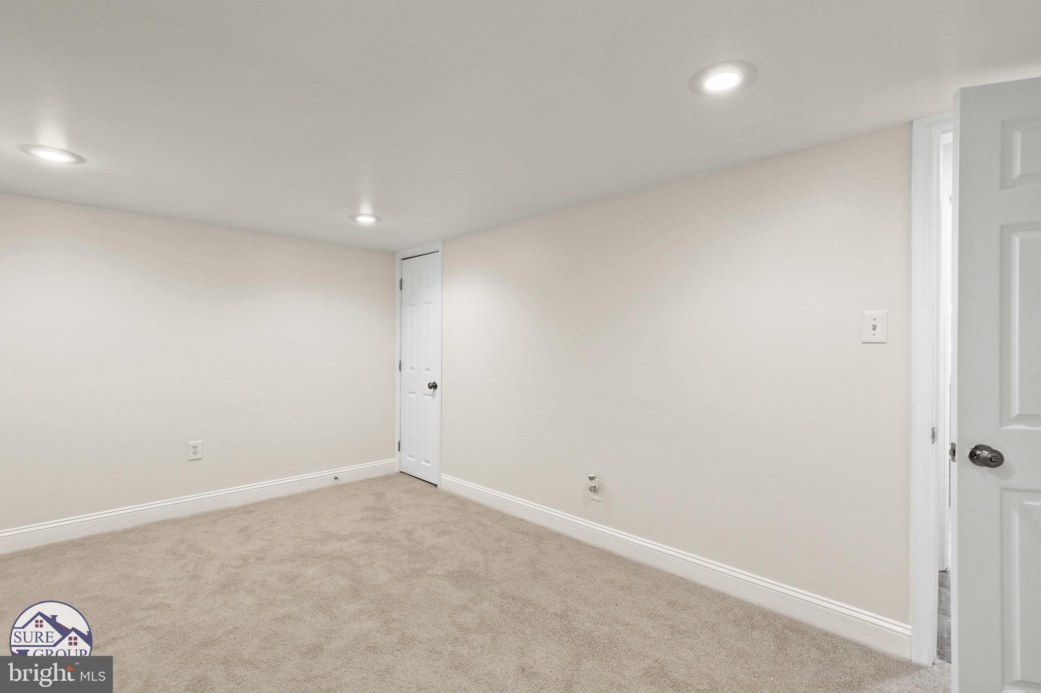 PARKSIDE - Residential Lease