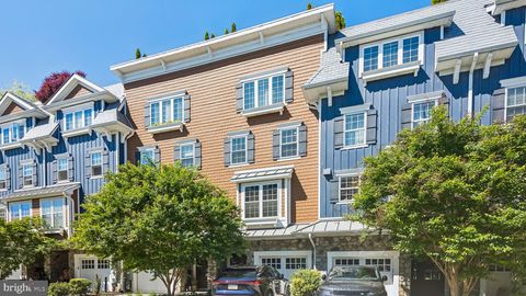 Townhouse For Sale - 4736 Cross Street<br/> PHILADELPHIA, PA 19128