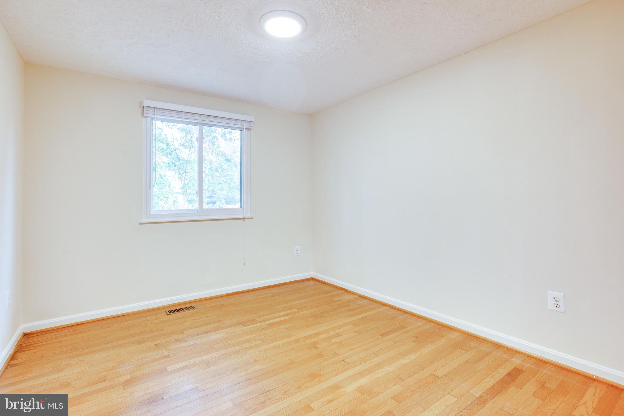 MILL CREEK SOUTH - Residential