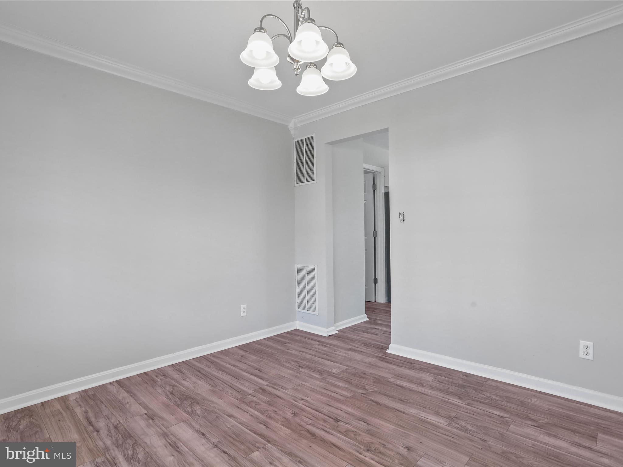 APPLE KNOLLS ESTATES - Residential