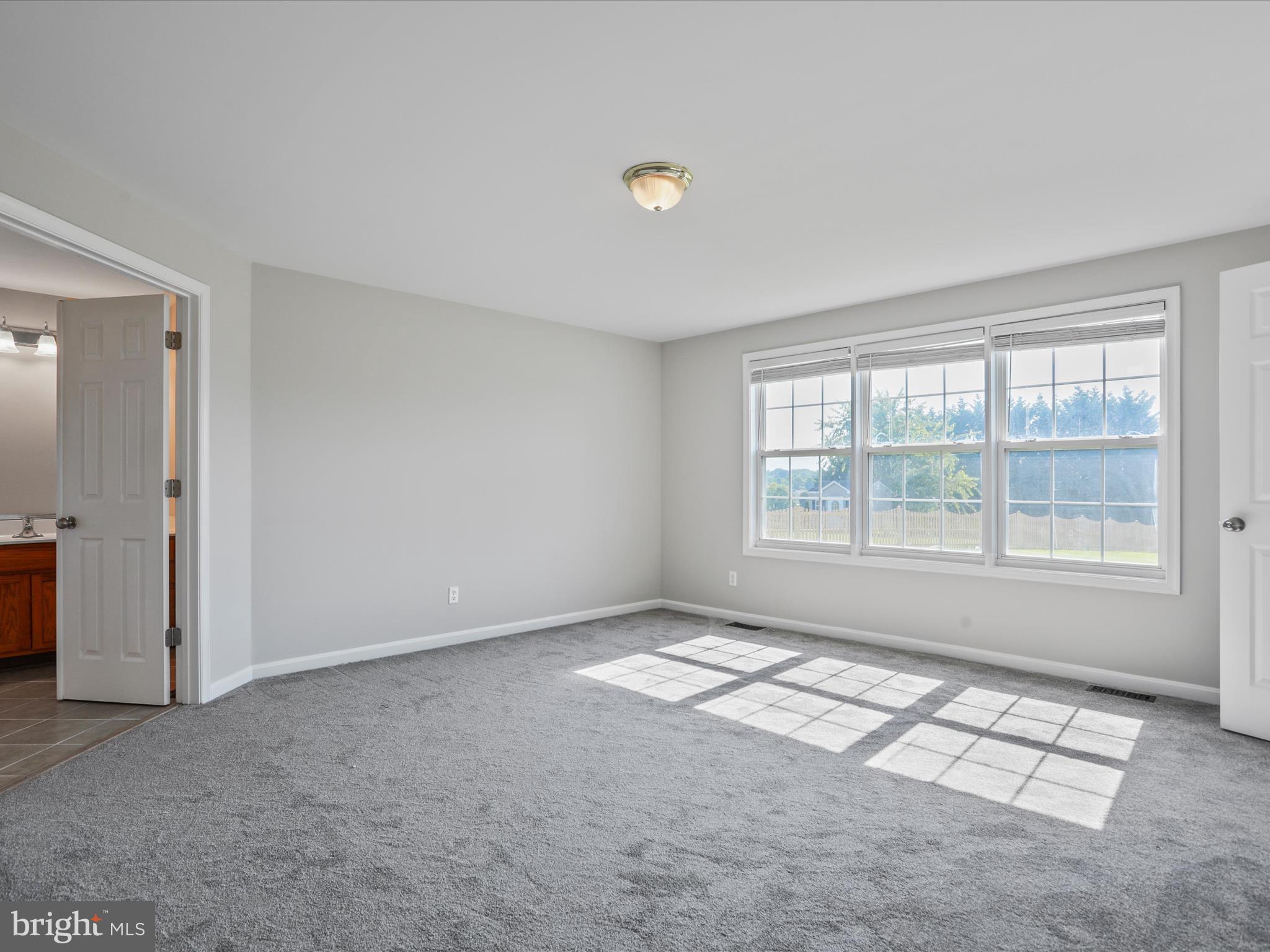 APPLE KNOLLS ESTATES - Residential