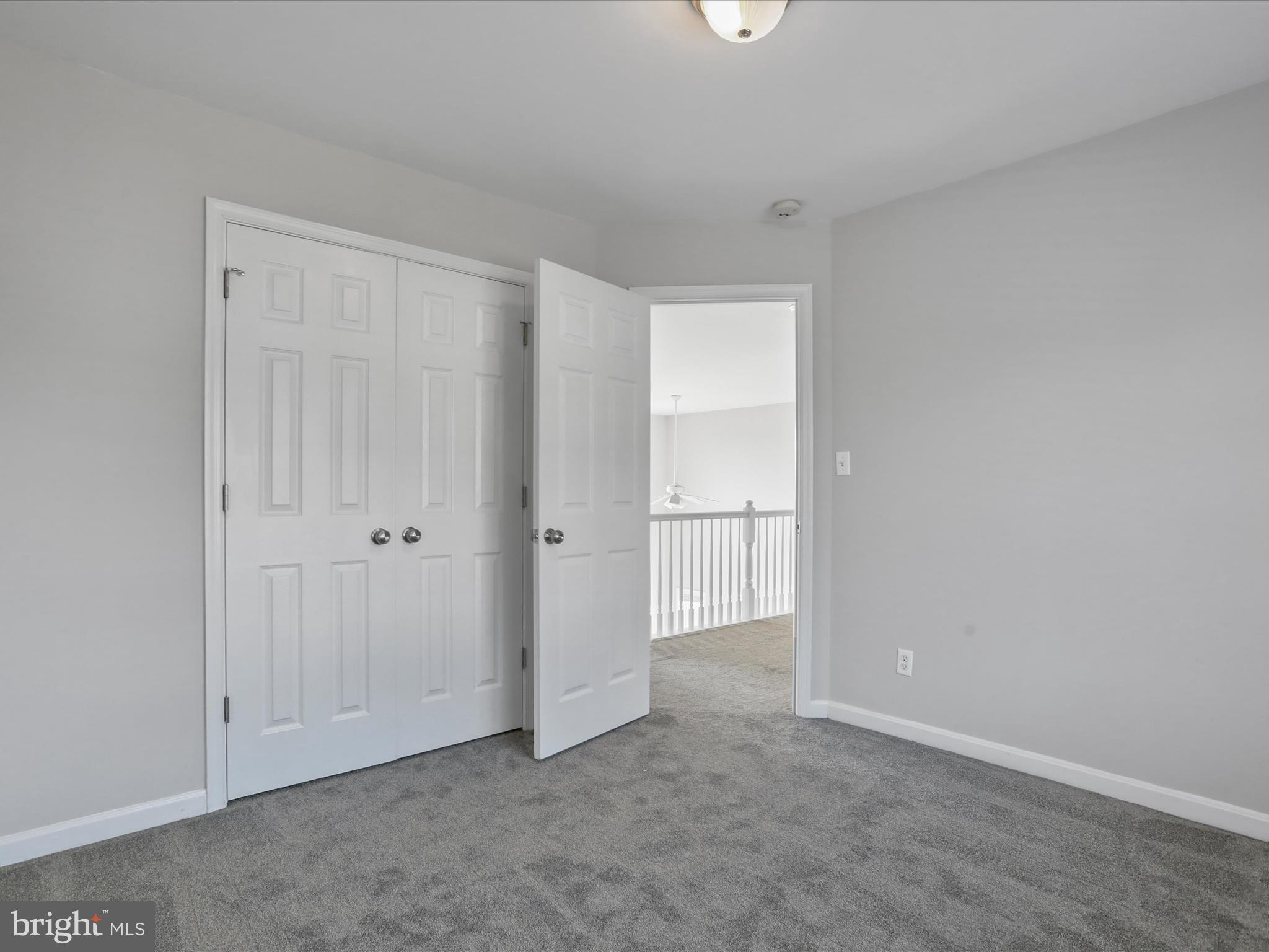 APPLE KNOLLS ESTATES - Residential