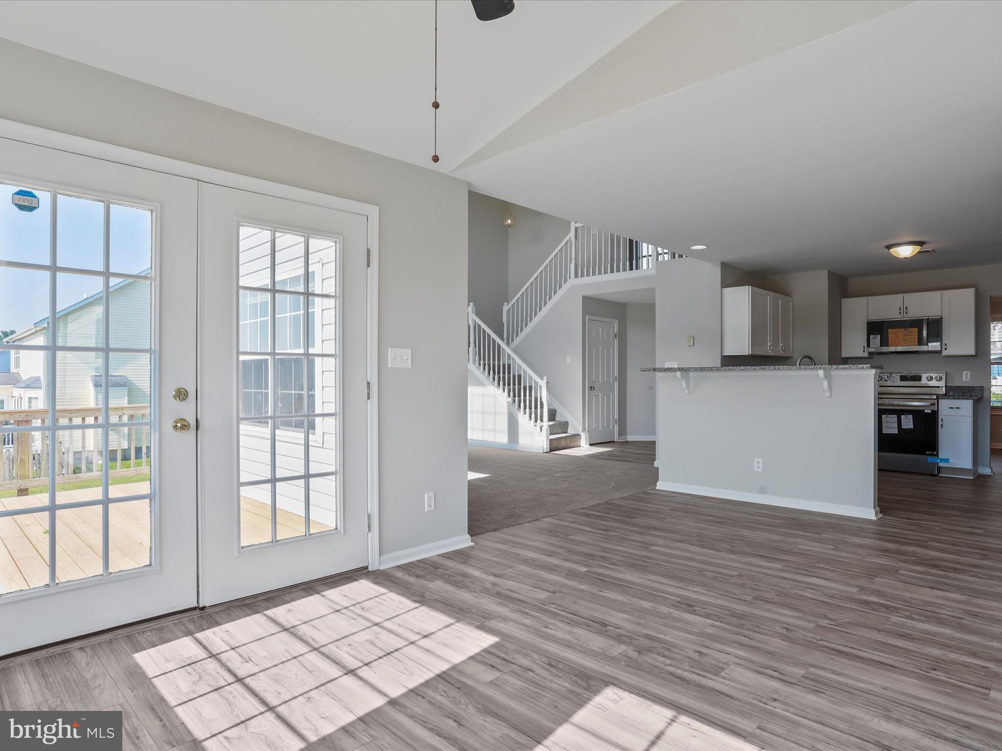 APPLE KNOLLS ESTATES - Residential