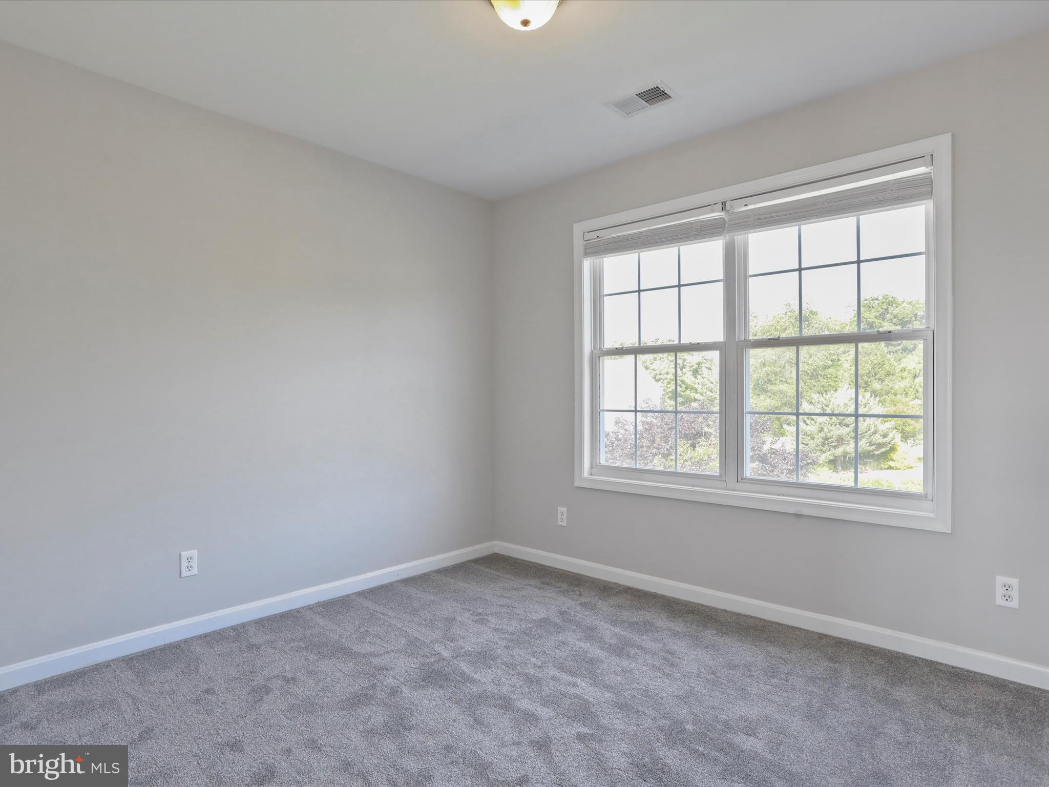 APPLE KNOLLS ESTATES - Residential