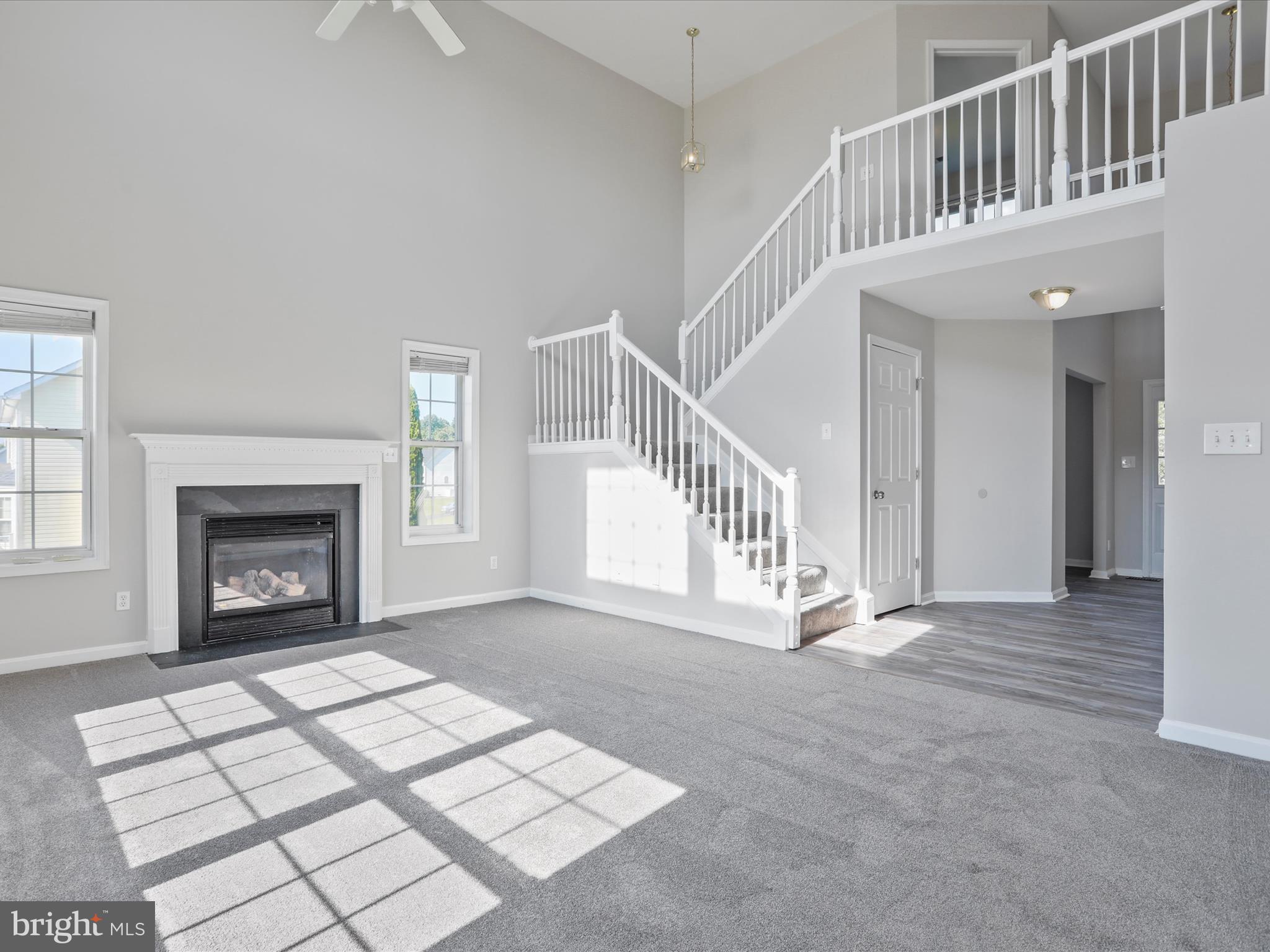 APPLE KNOLLS ESTATES - Residential