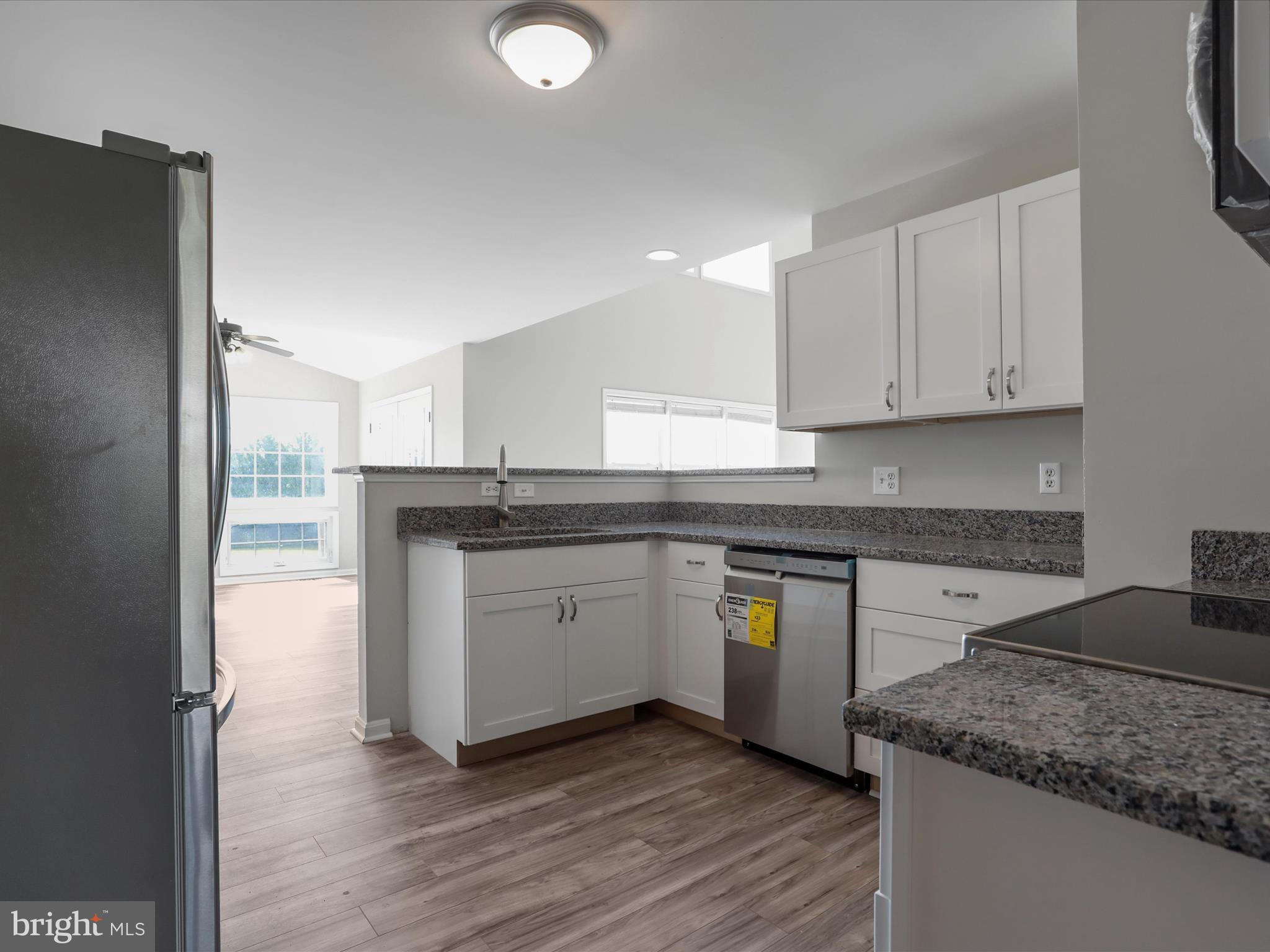 APPLE KNOLLS ESTATES - Residential