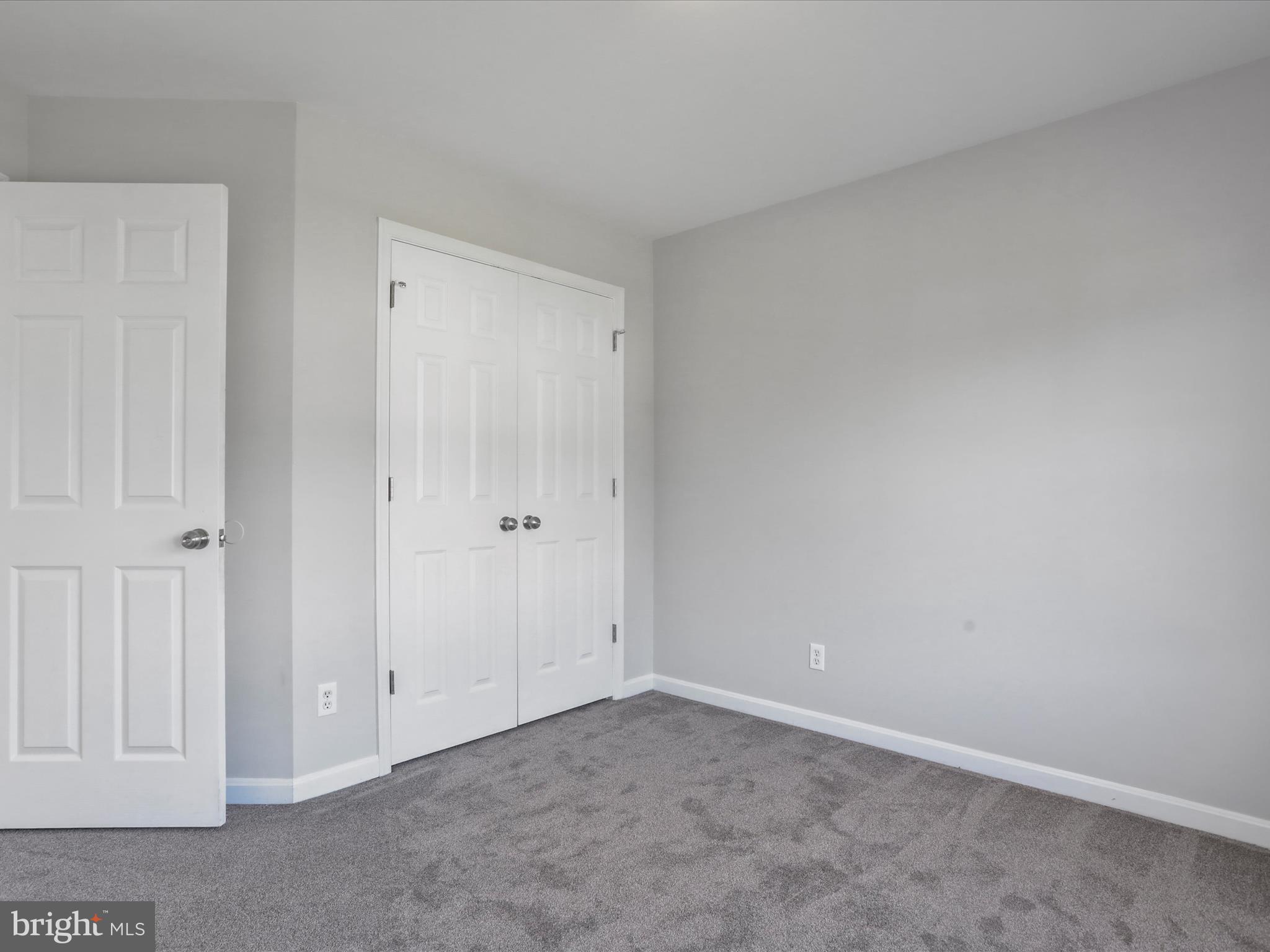 APPLE KNOLLS ESTATES - Residential