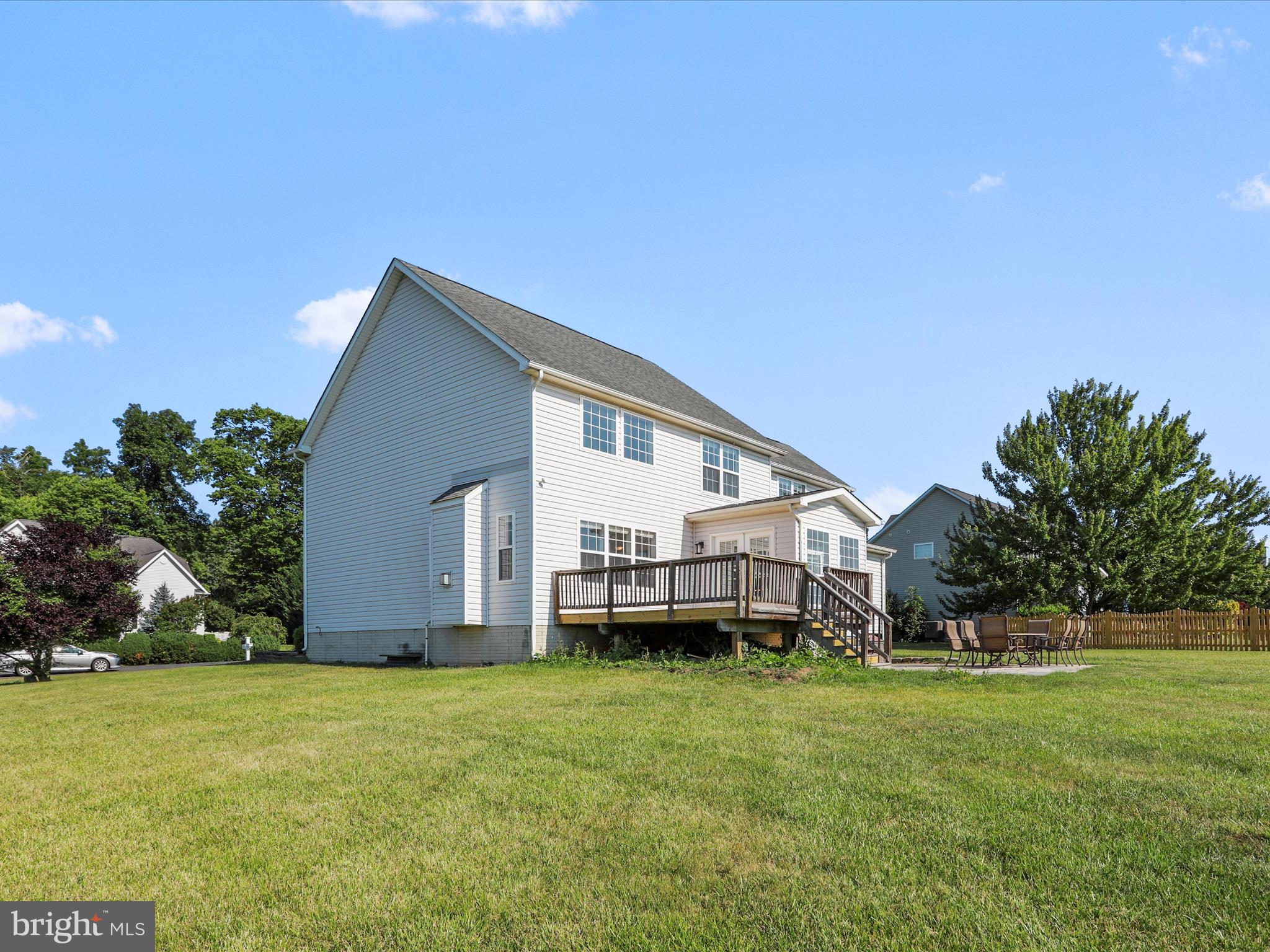 APPLE KNOLLS ESTATES - Residential