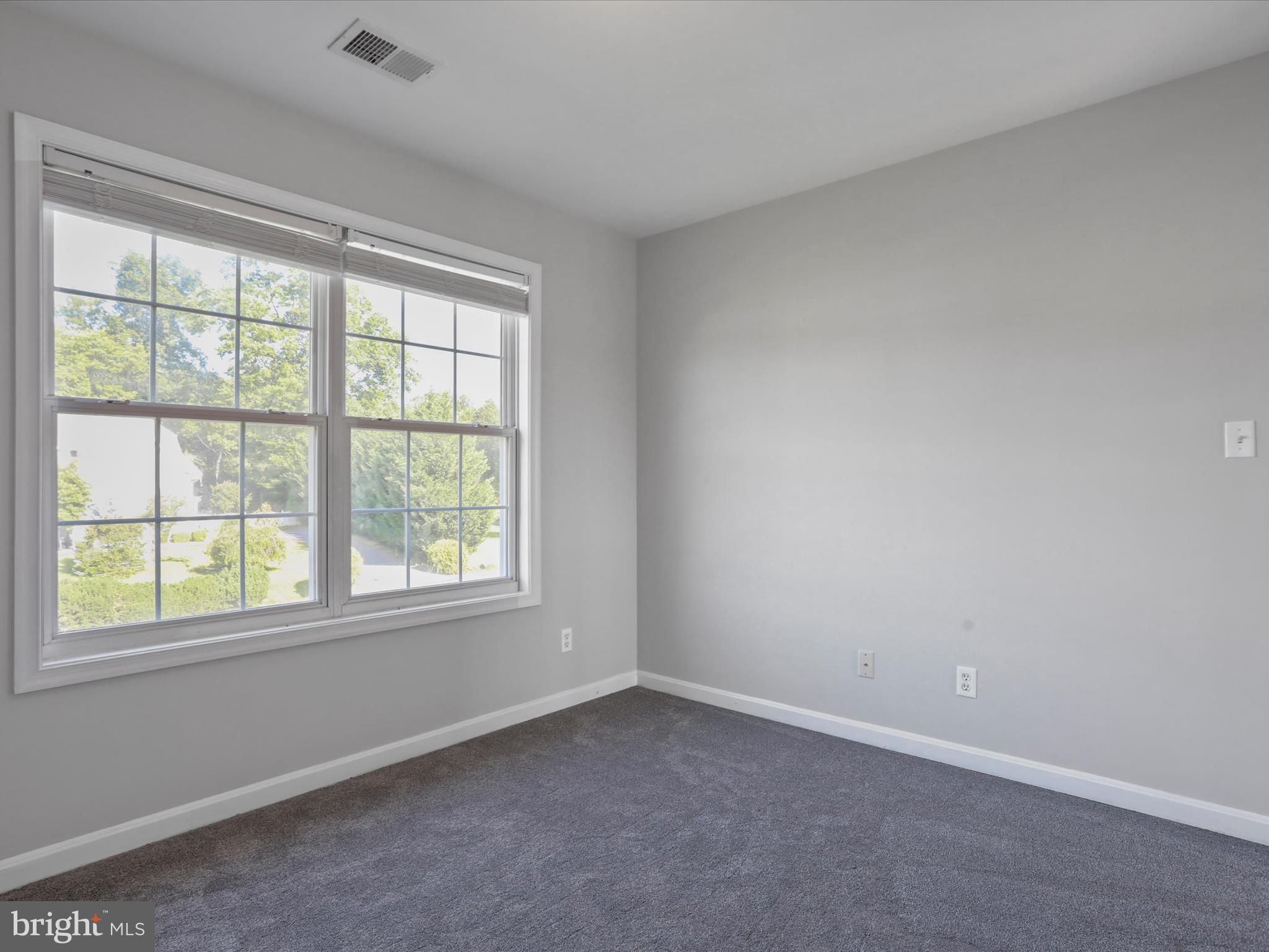 APPLE KNOLLS ESTATES - Residential