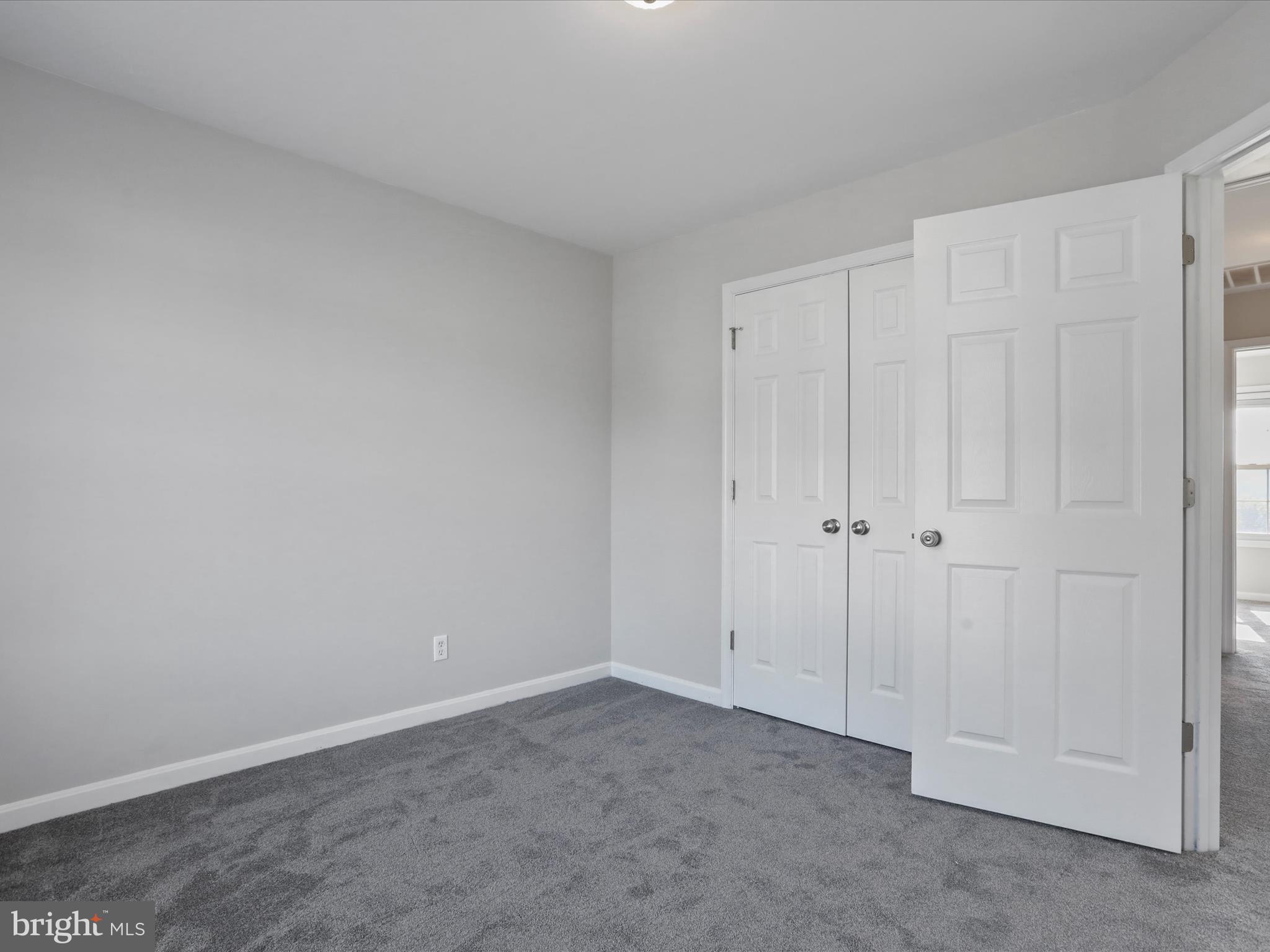 APPLE KNOLLS ESTATES - Residential