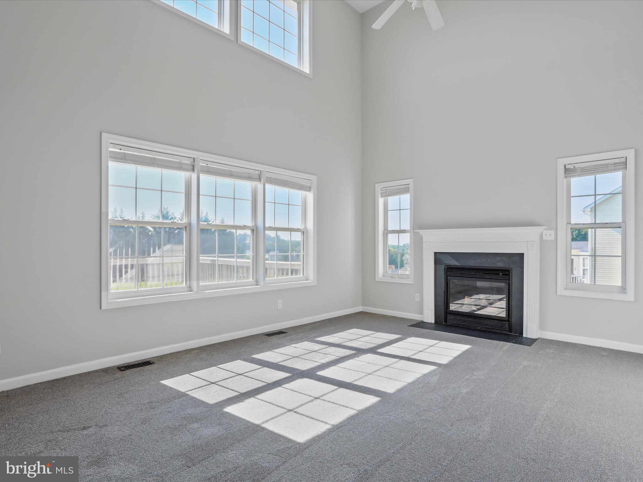 APPLE KNOLLS ESTATES - Residential