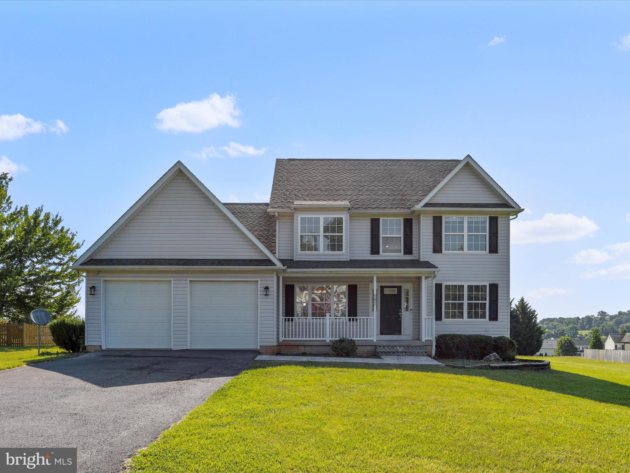 APPLE KNOLLS ESTATES - Residential