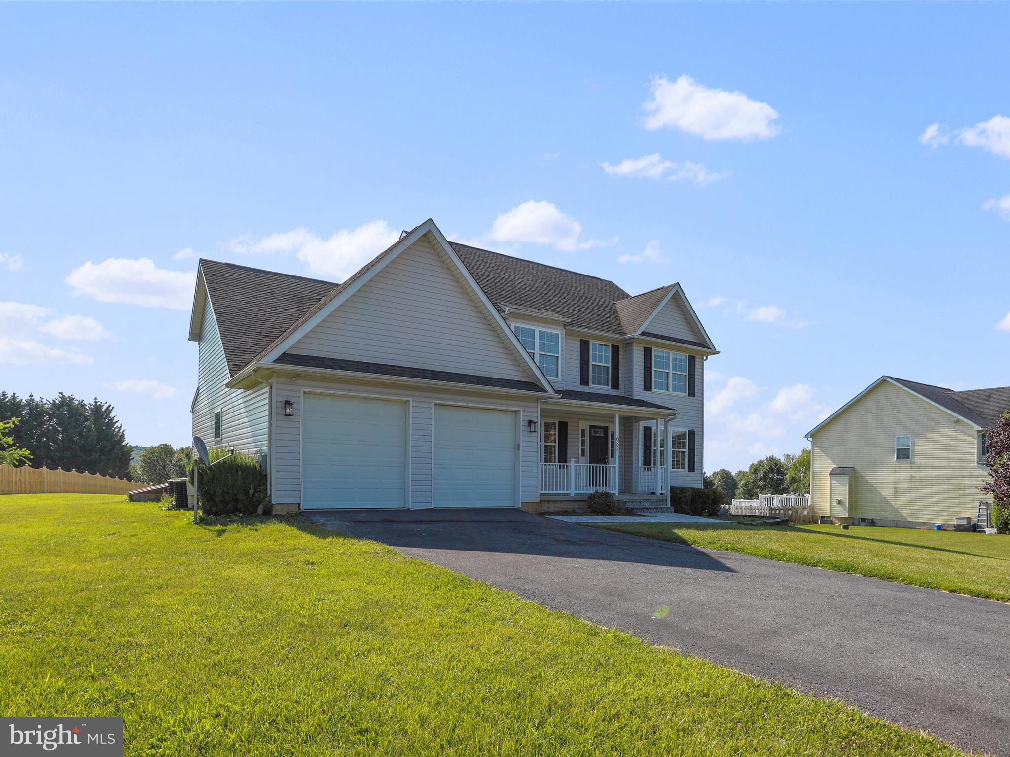 APPLE KNOLLS ESTATES - Residential