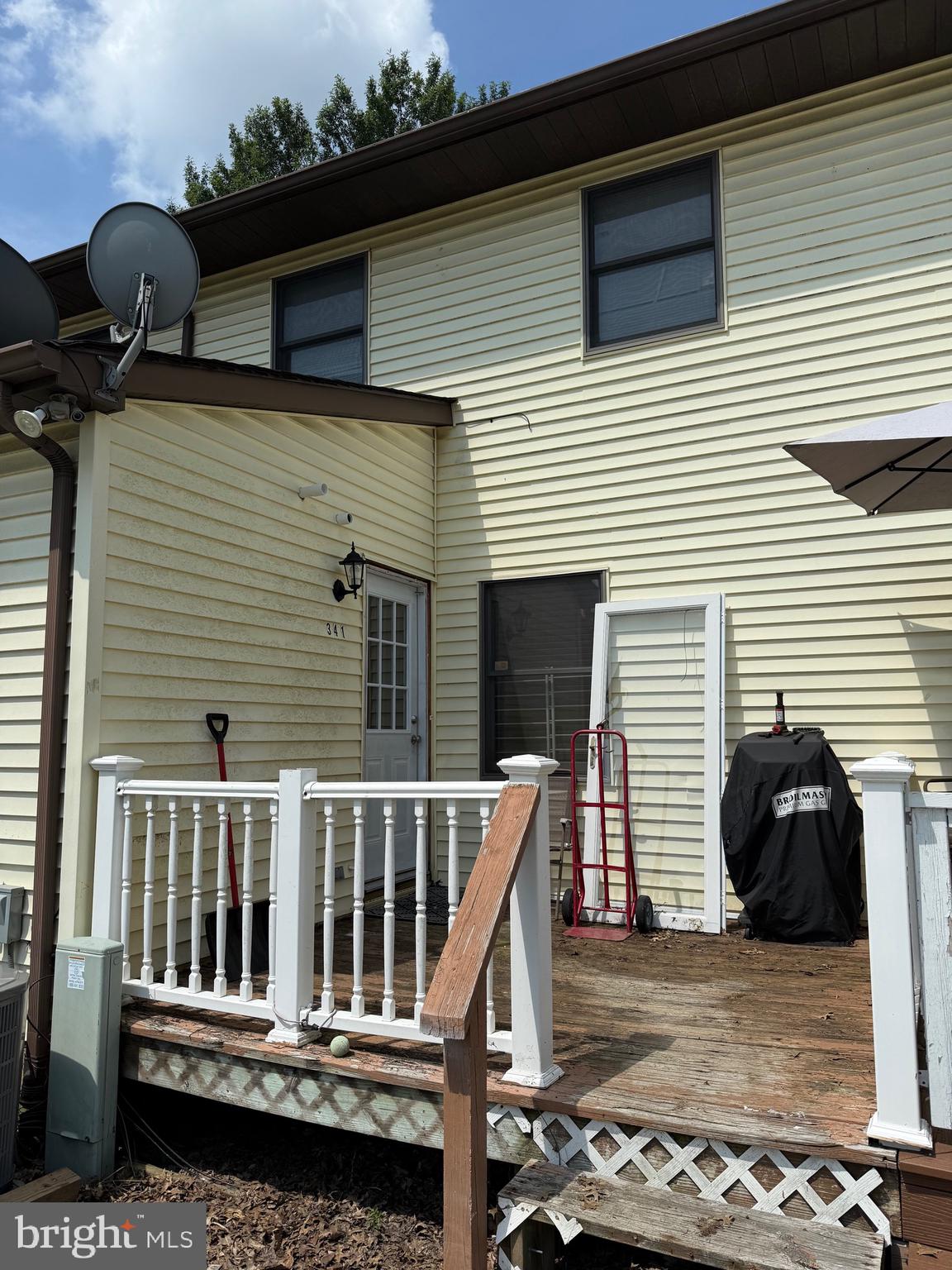 341 ACADEMY AVENUE