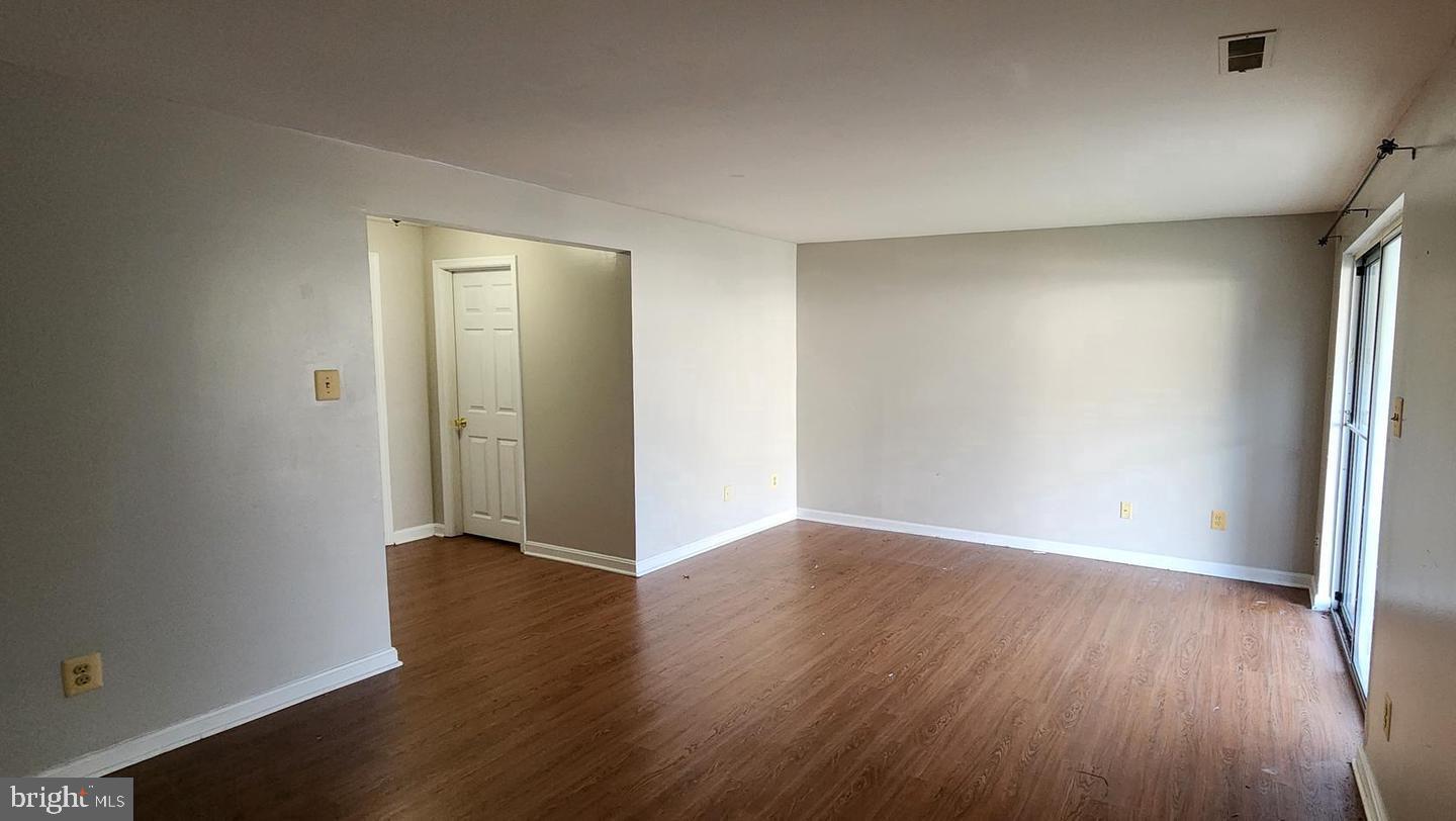 OAKHURST - Residential Lease