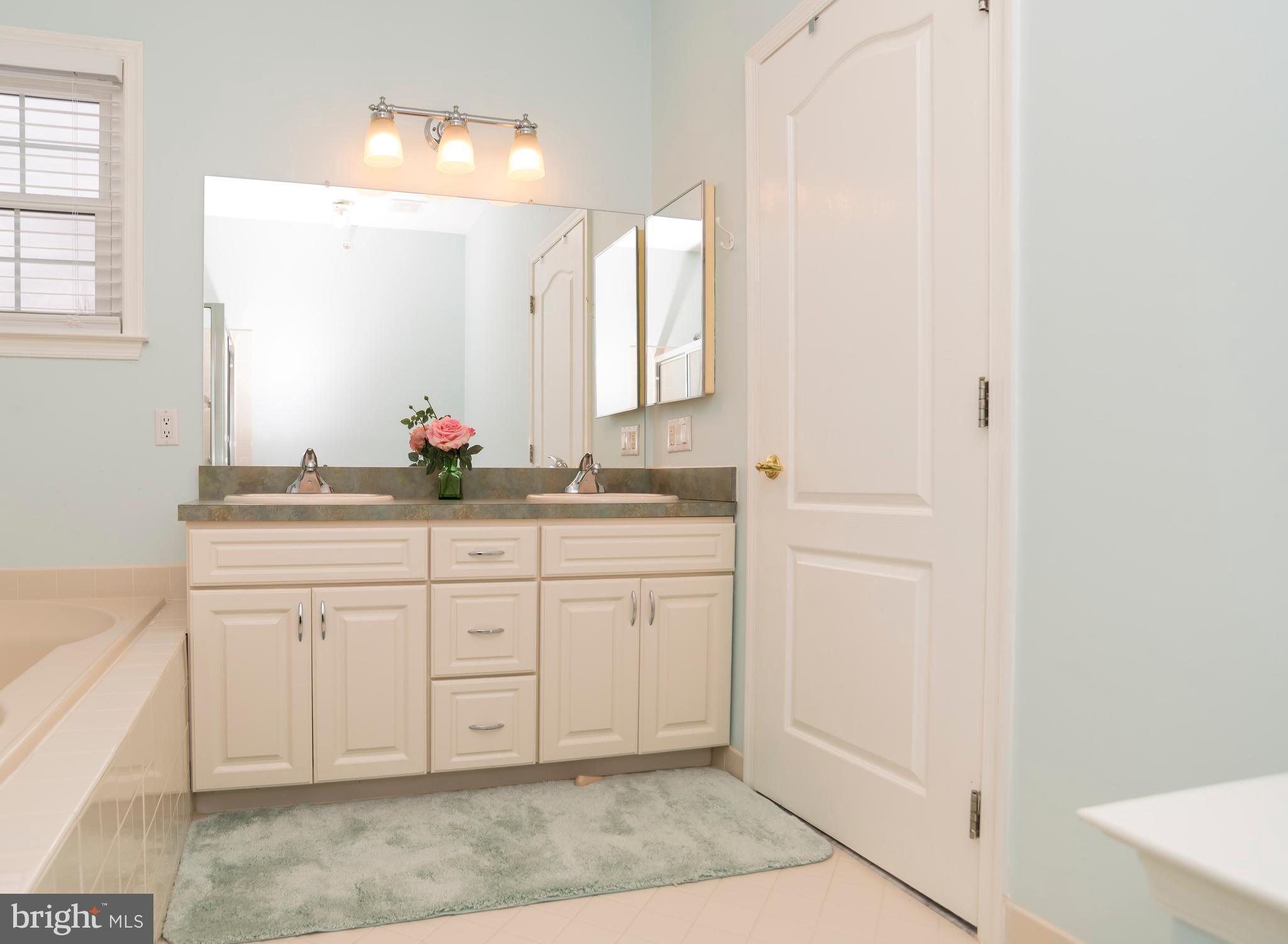 LEGACY OAKS - Residential
