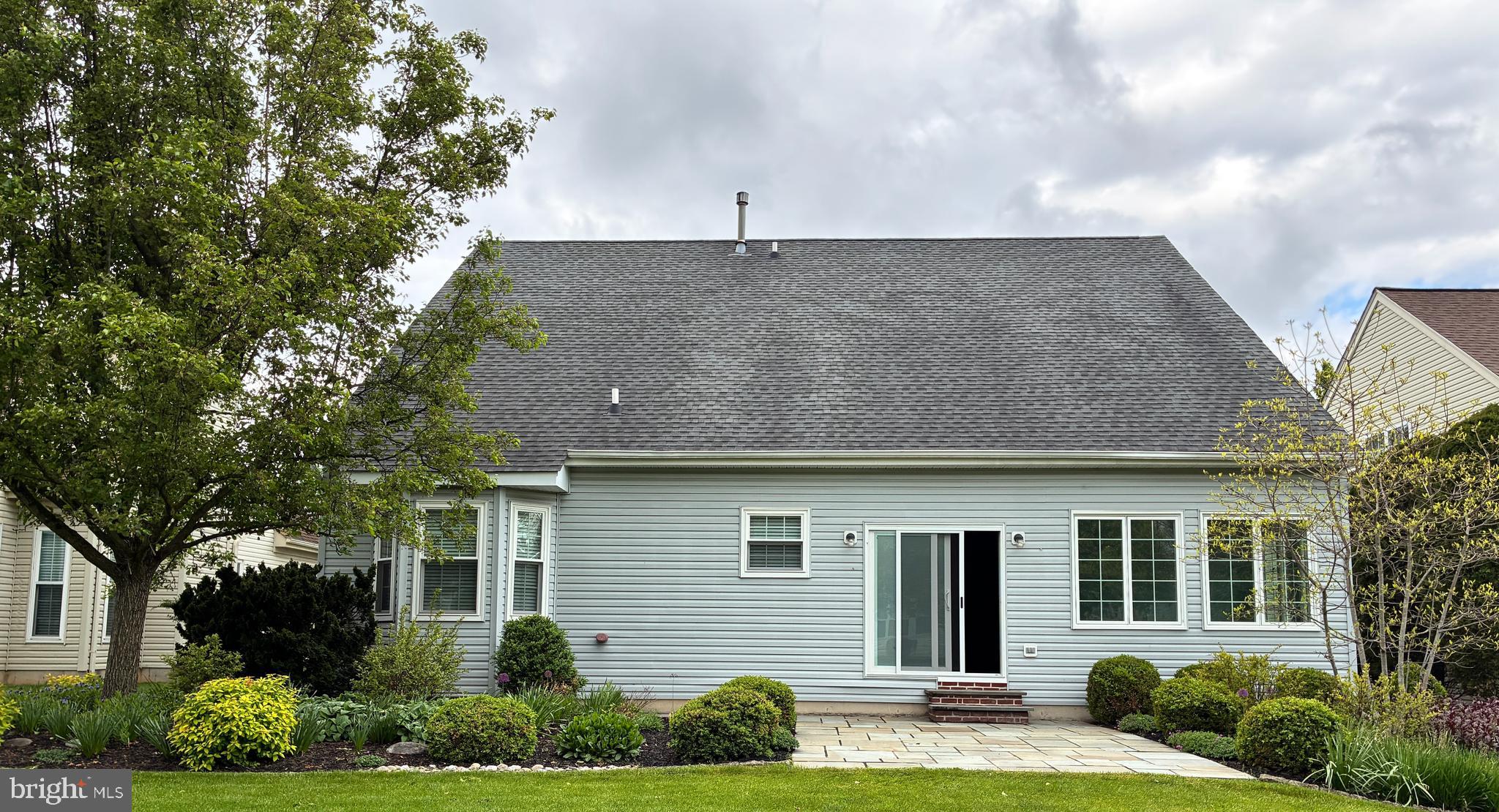 405 HOMESTEAD CIRCLE