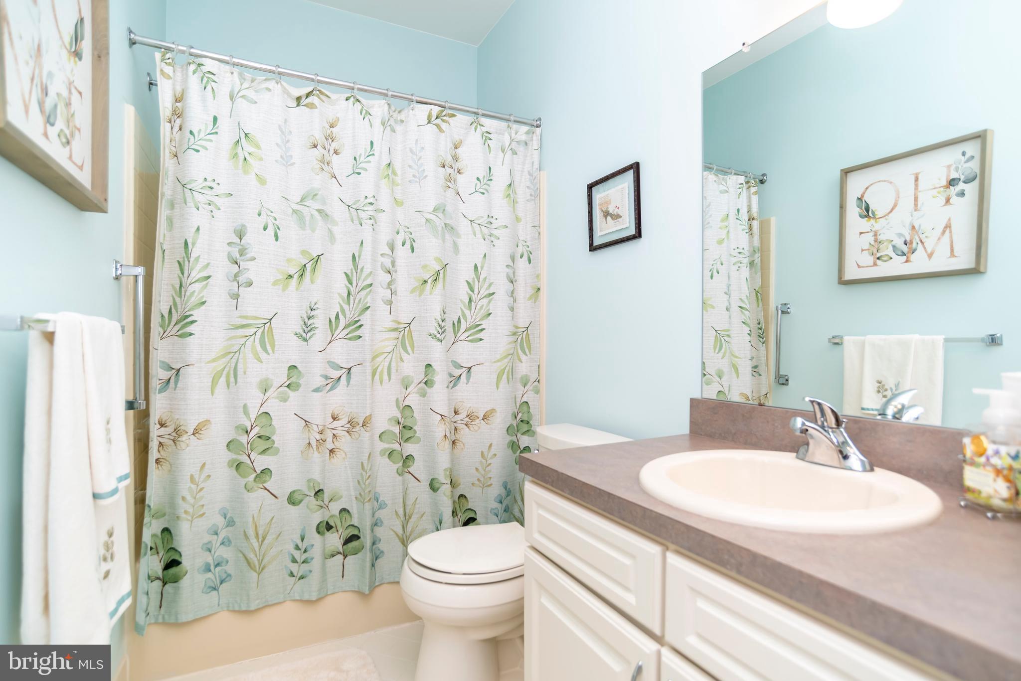 LEGACY OAKS - Residential