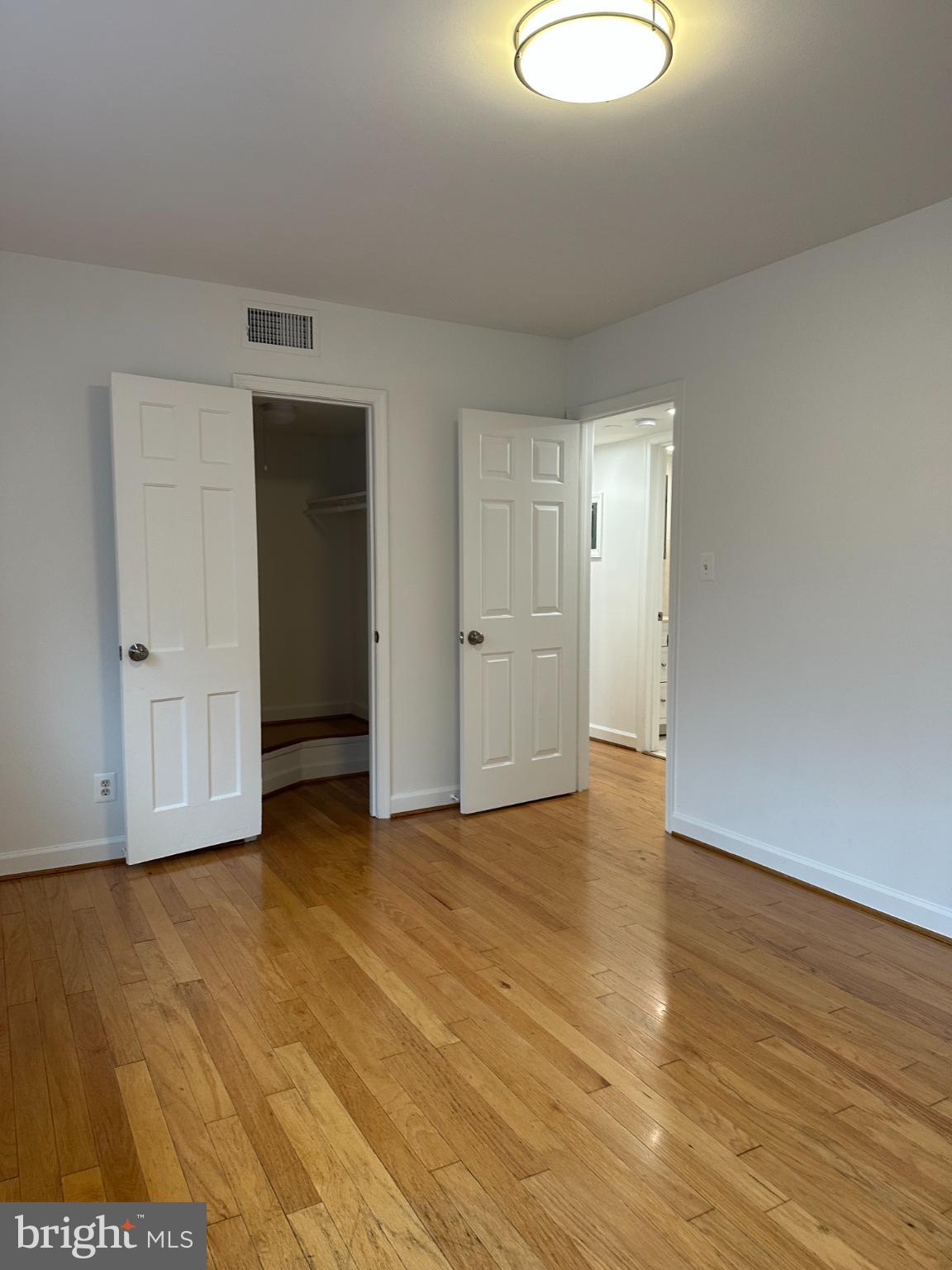 AMERICANA FAIRFAX - Residential Lease