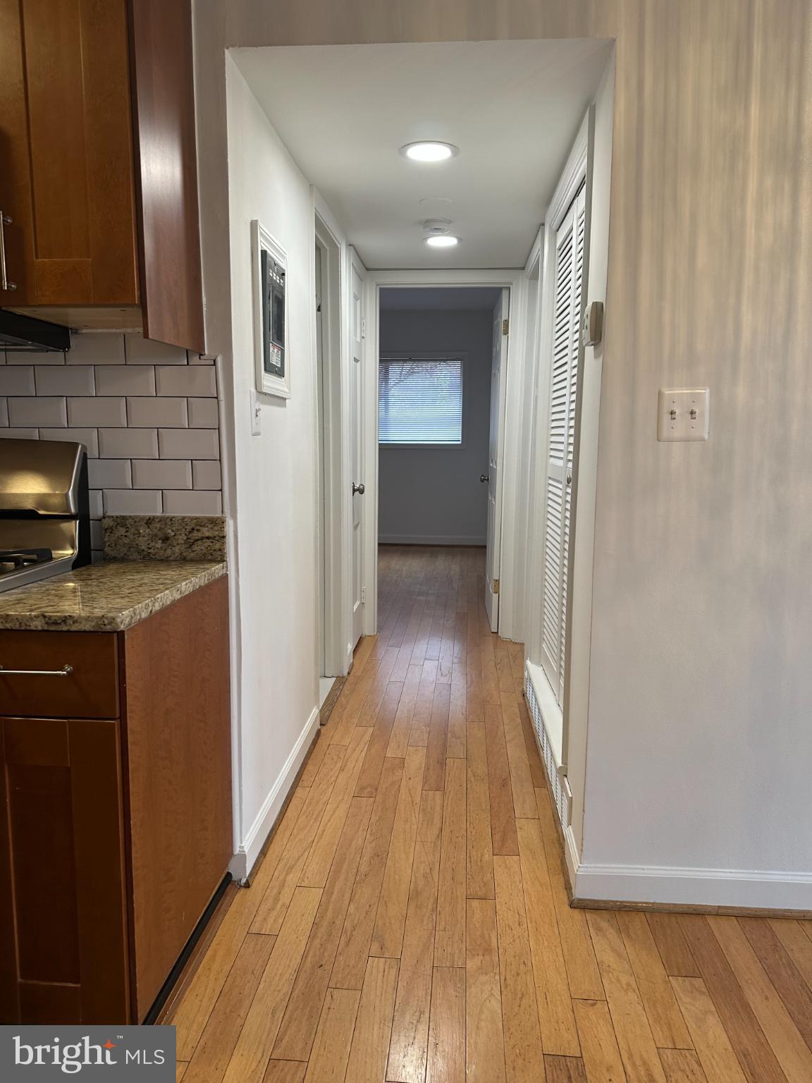 AMERICANA FAIRFAX - Residential Lease