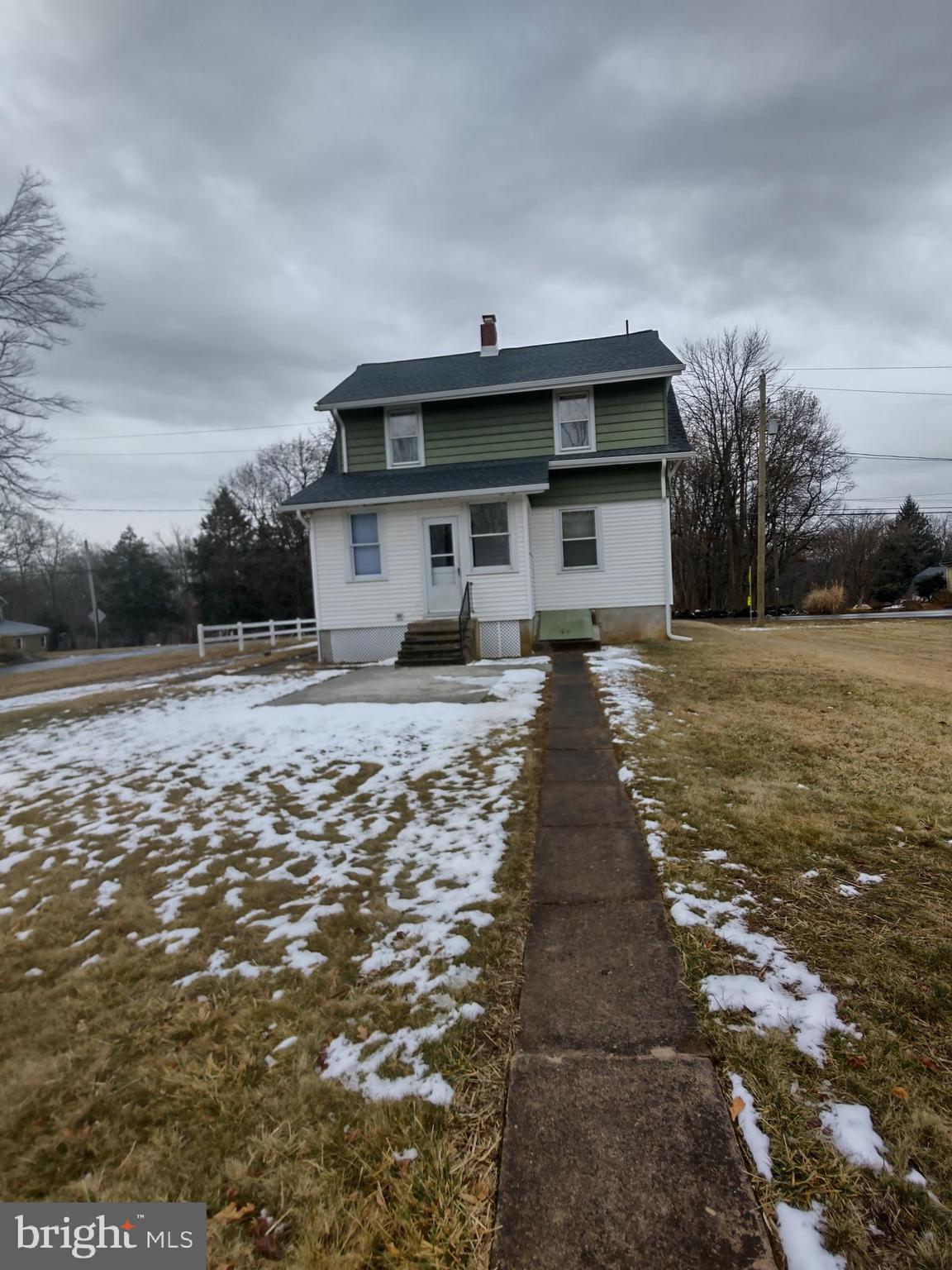 NONE AVAILABLE - Residential Lease