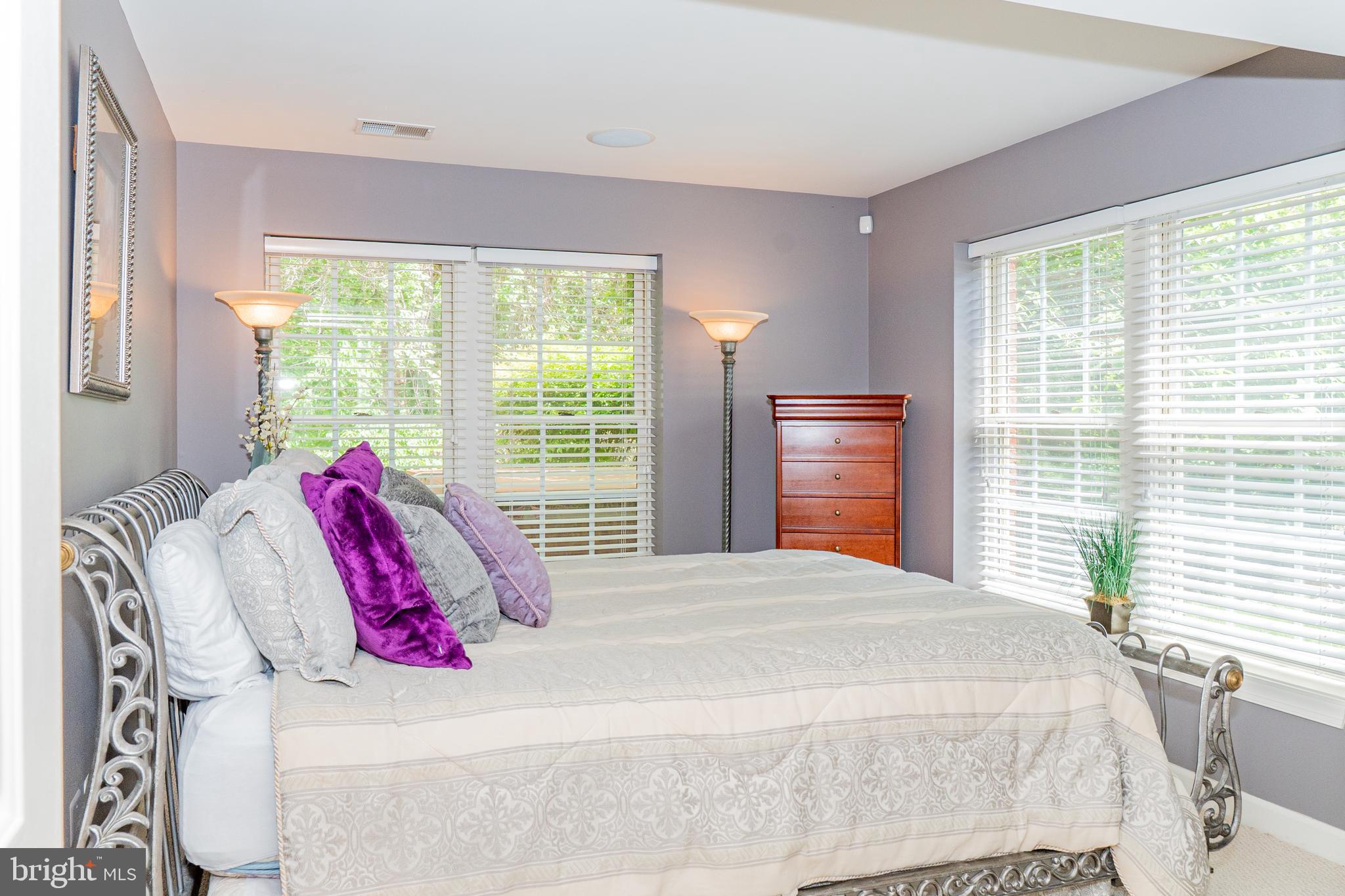 JENIFER RIDGE - Residential