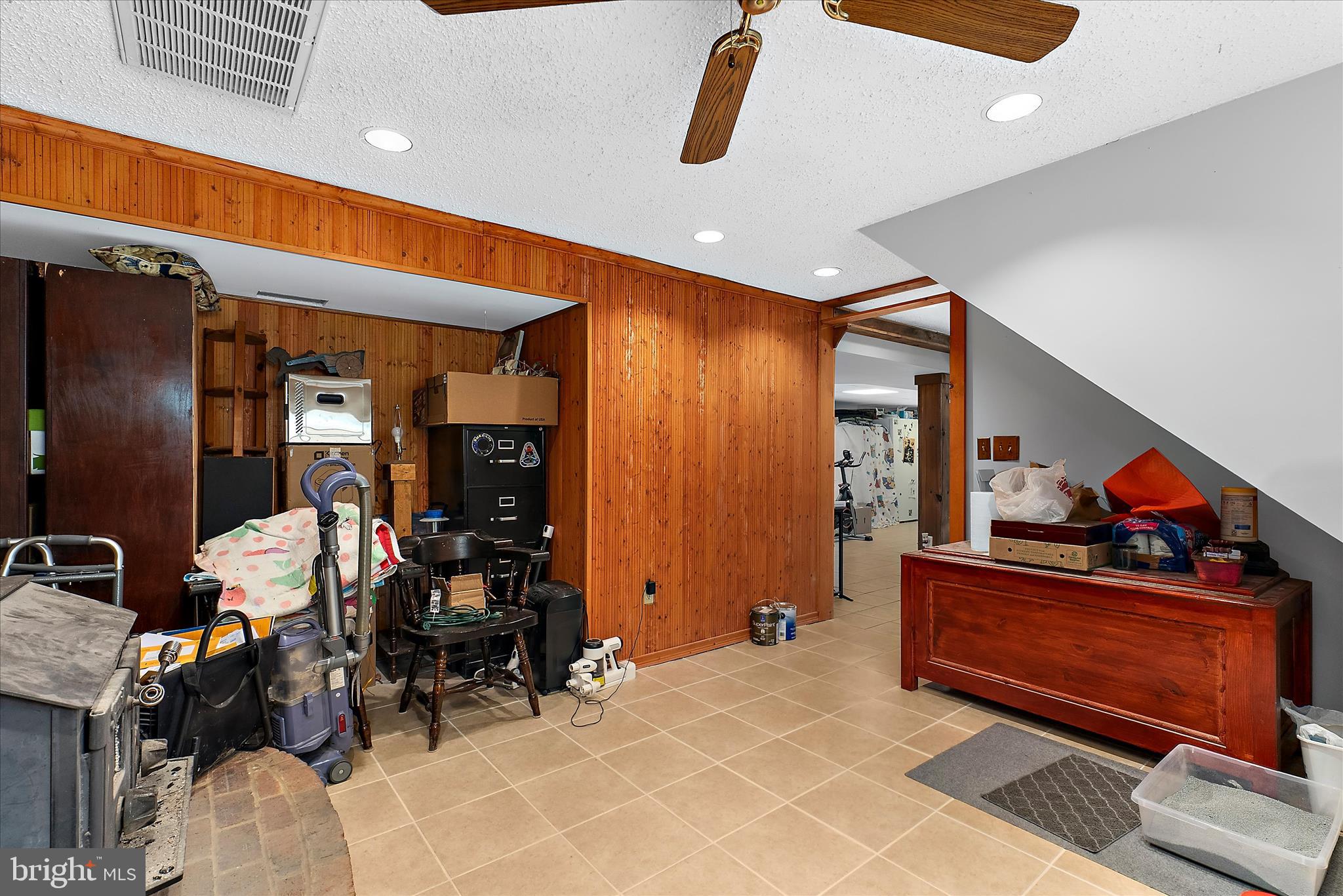 FLAG HARBOR HEIGHTS - Residential