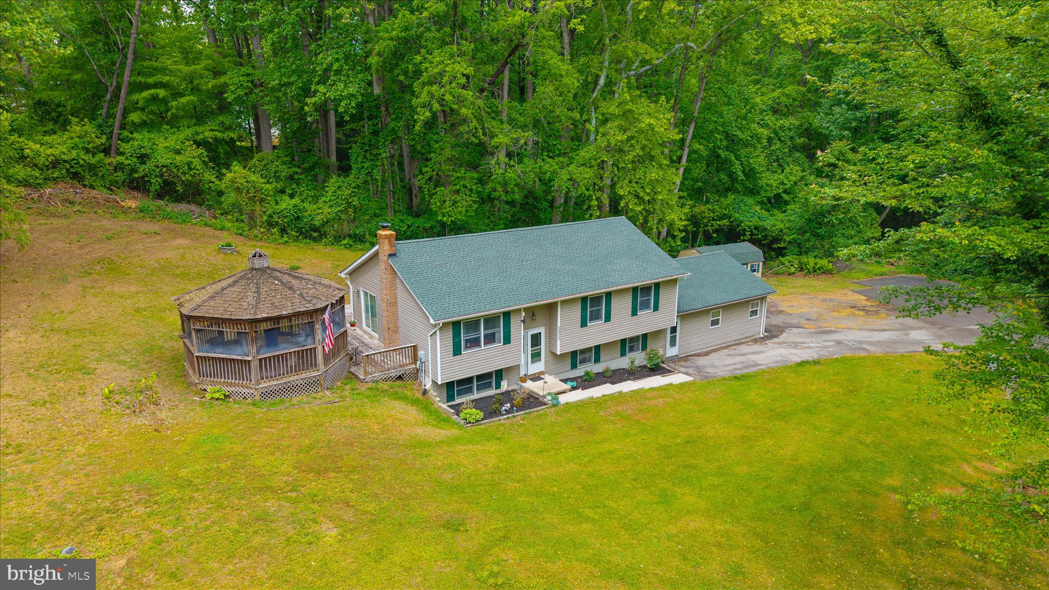 FLAG HARBOR HEIGHTS - Residential